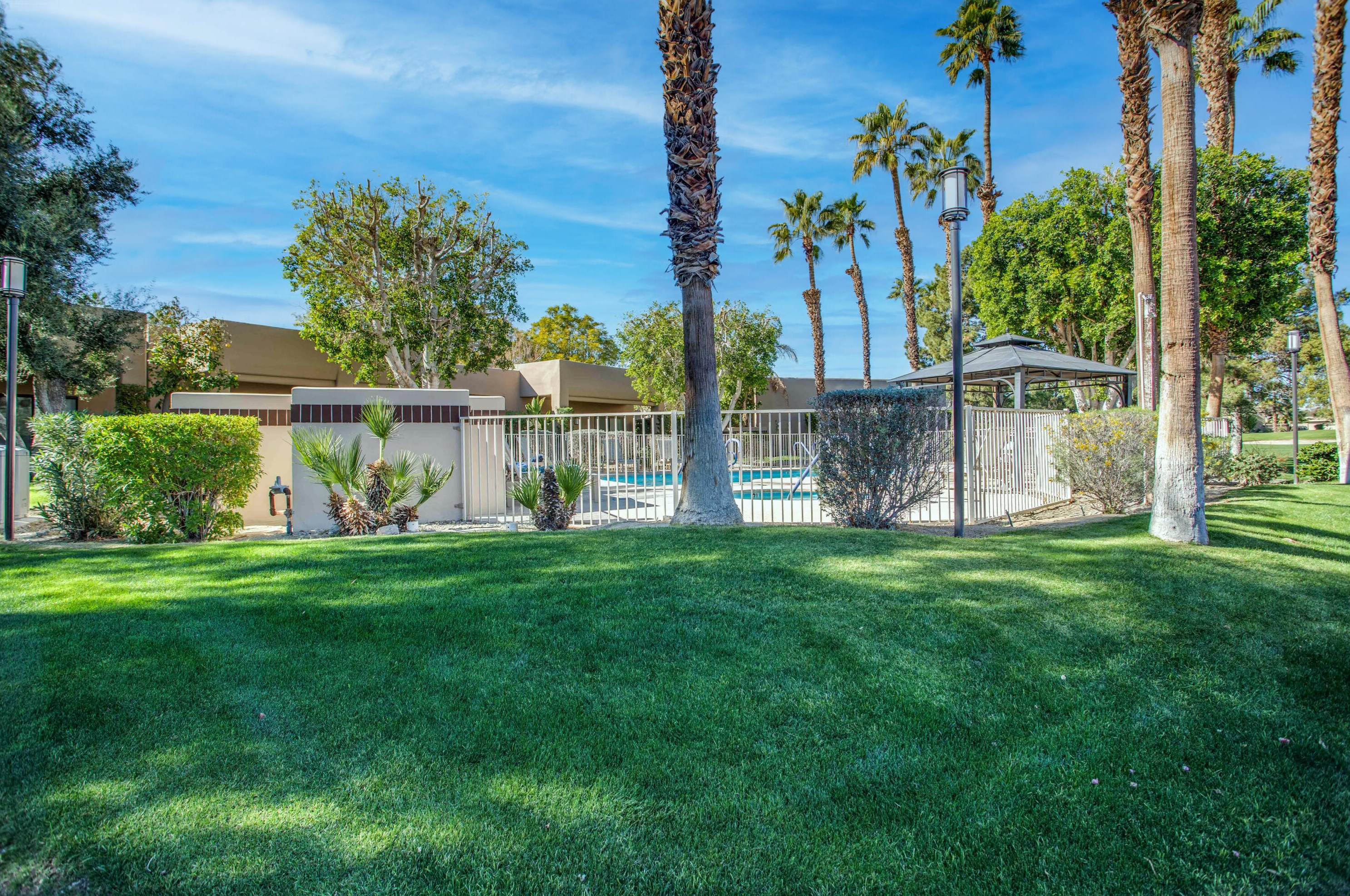 67373 Toltec Ct, Cathedral City CA  92234-3552 exterior