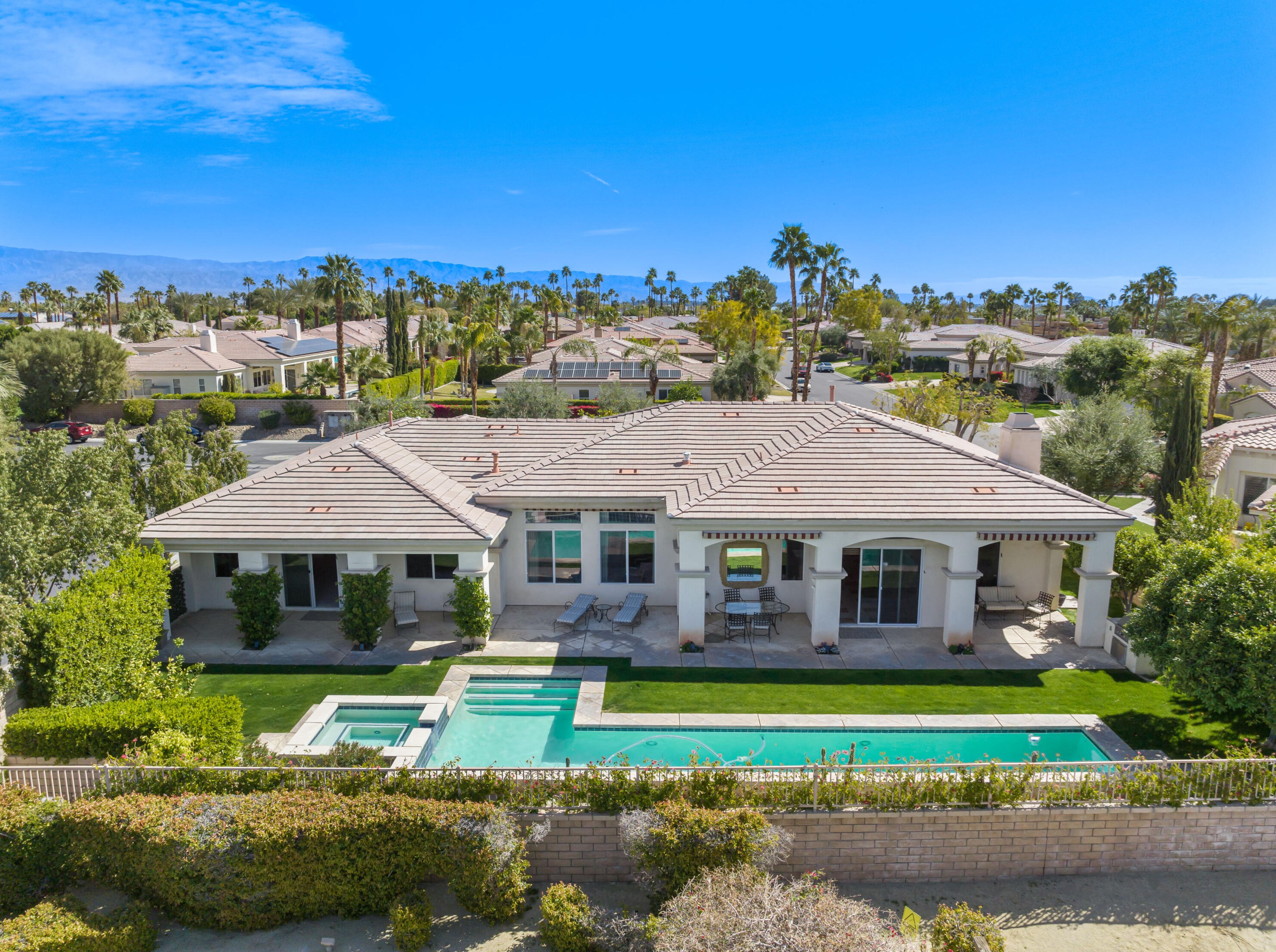 27 Toscana Way E, Rancho Mirage, CA 92270