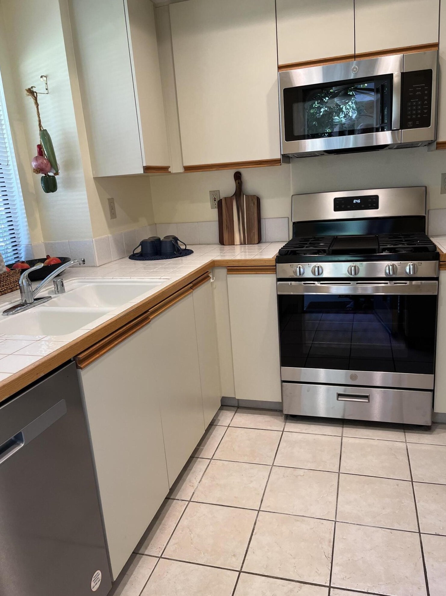 34101 Calle Mora, Cathedral City CA  92234-6768 exterior