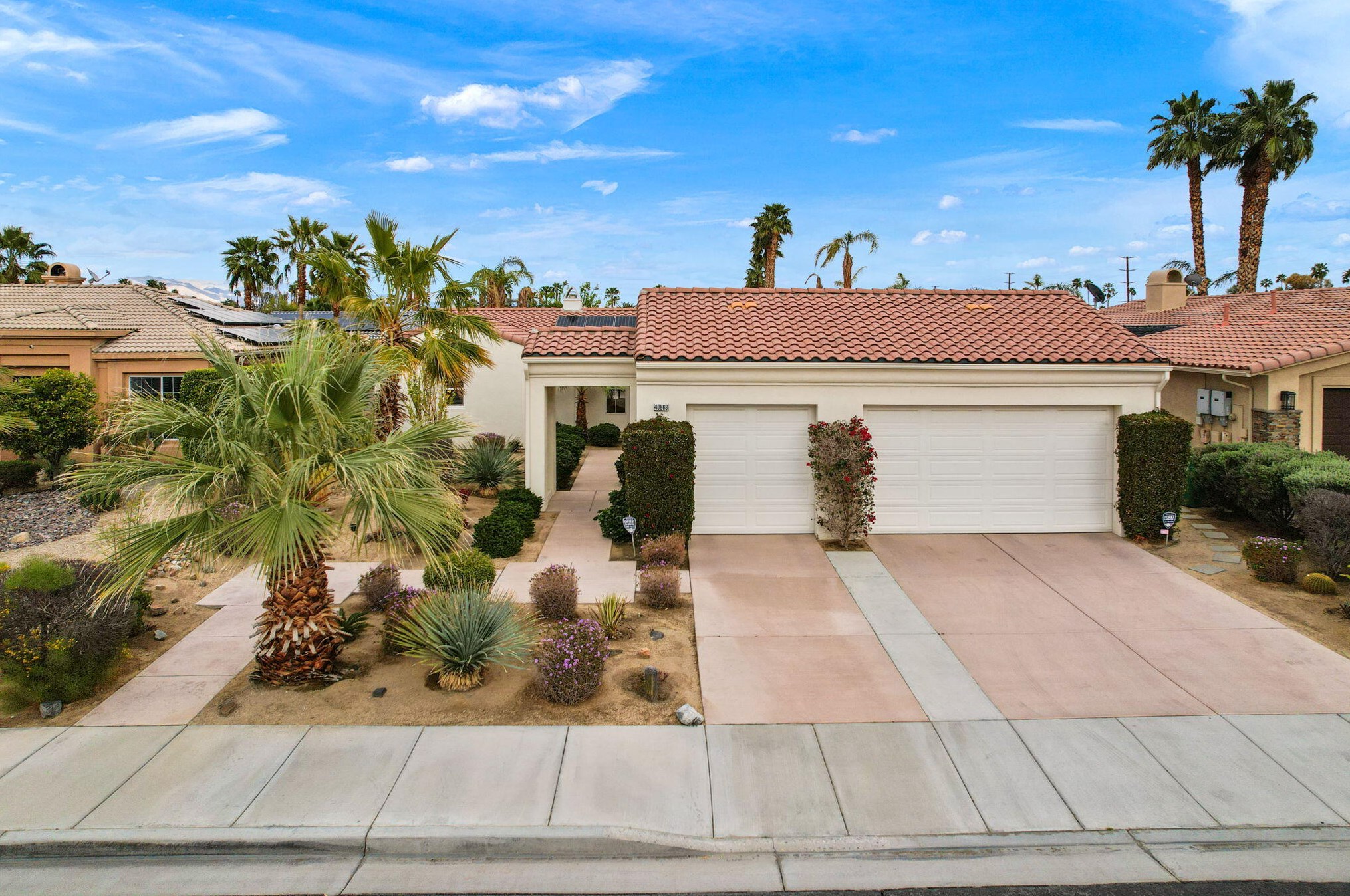 40868 Avenida Solana, Palm Desert, CA 92260-2379