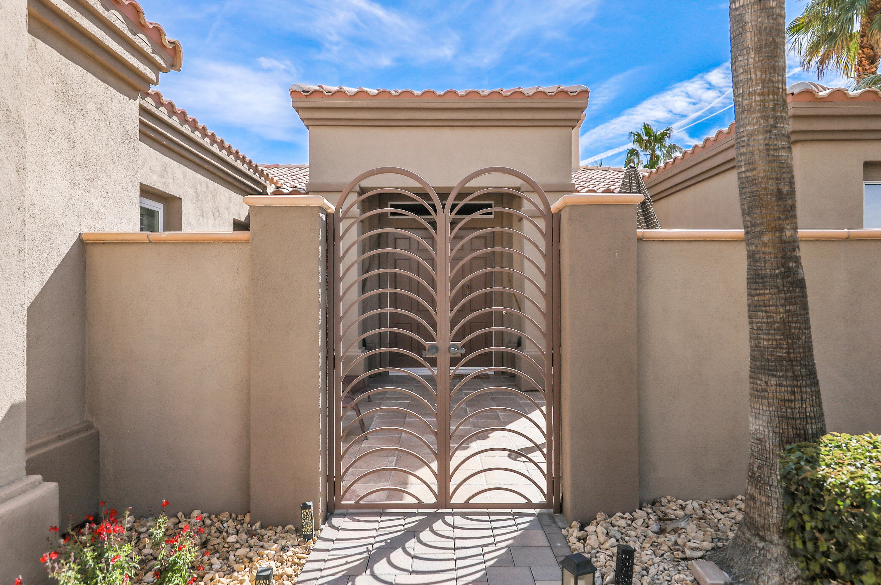 2 Adria Cir, Palm Desert, CA 92211-8907