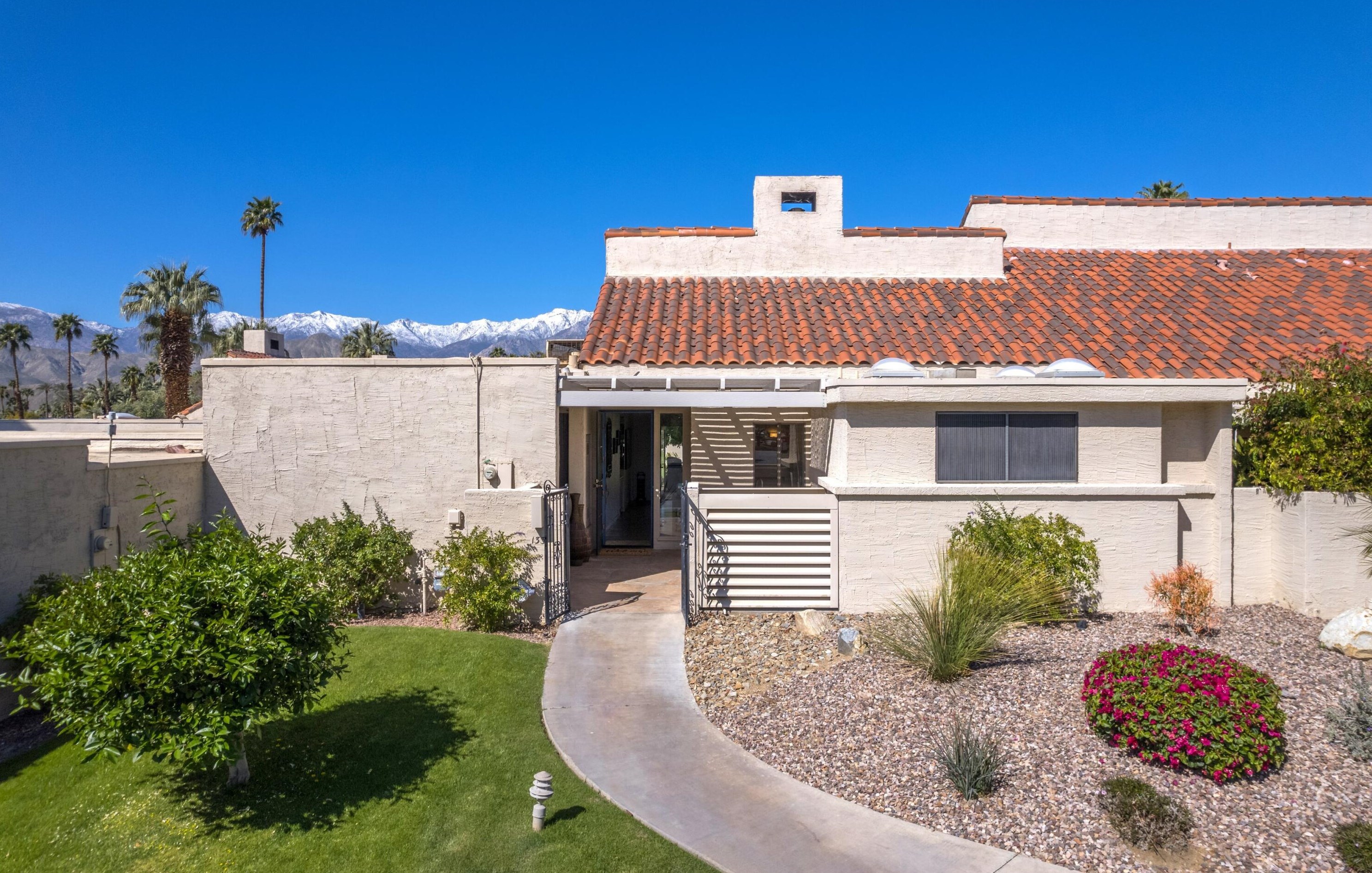 133 Desert W Dr, Rancho Mirage, CA 92270