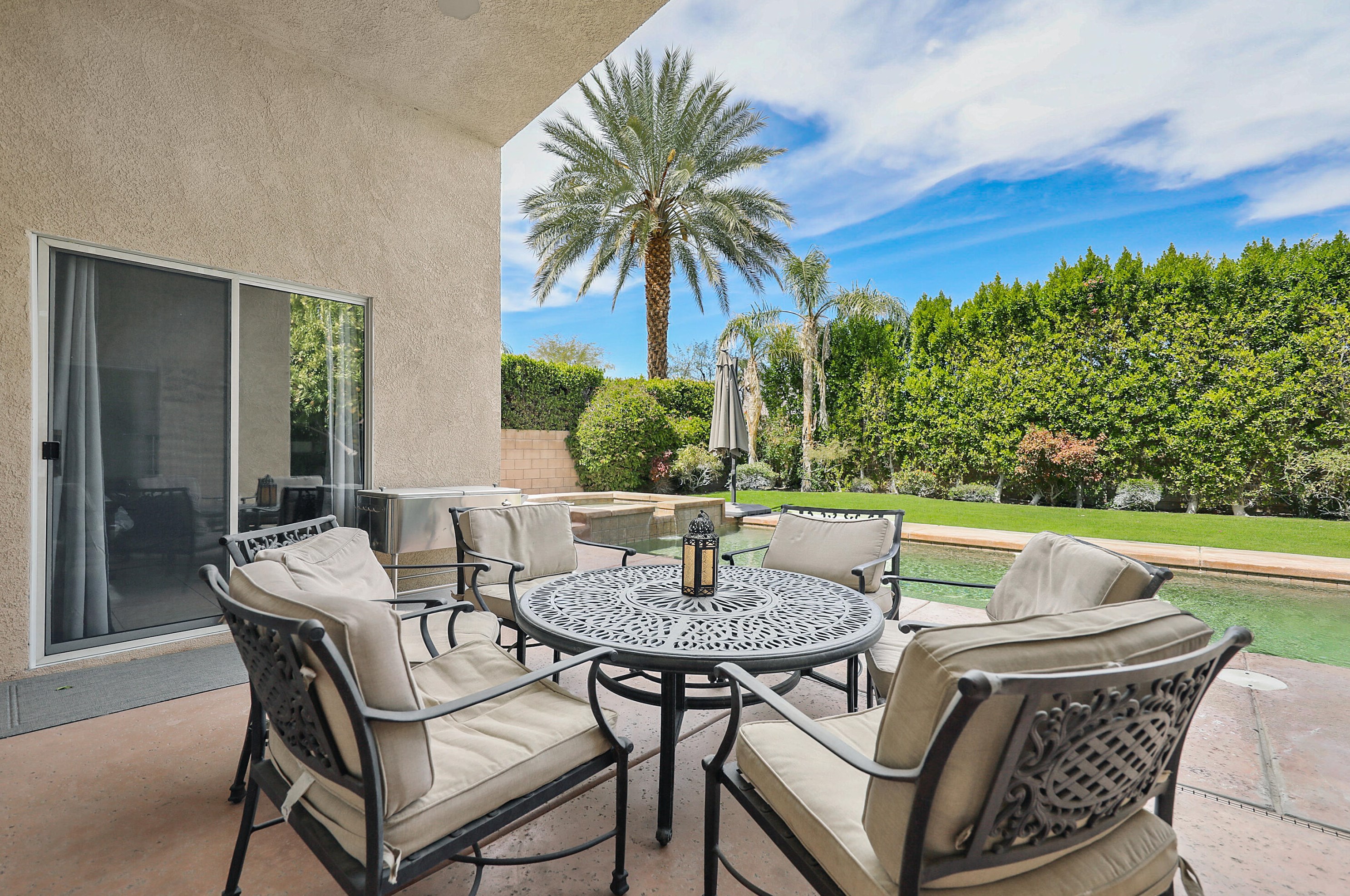 74128 College View Cir, Palm Desert, CA 92211-2067
