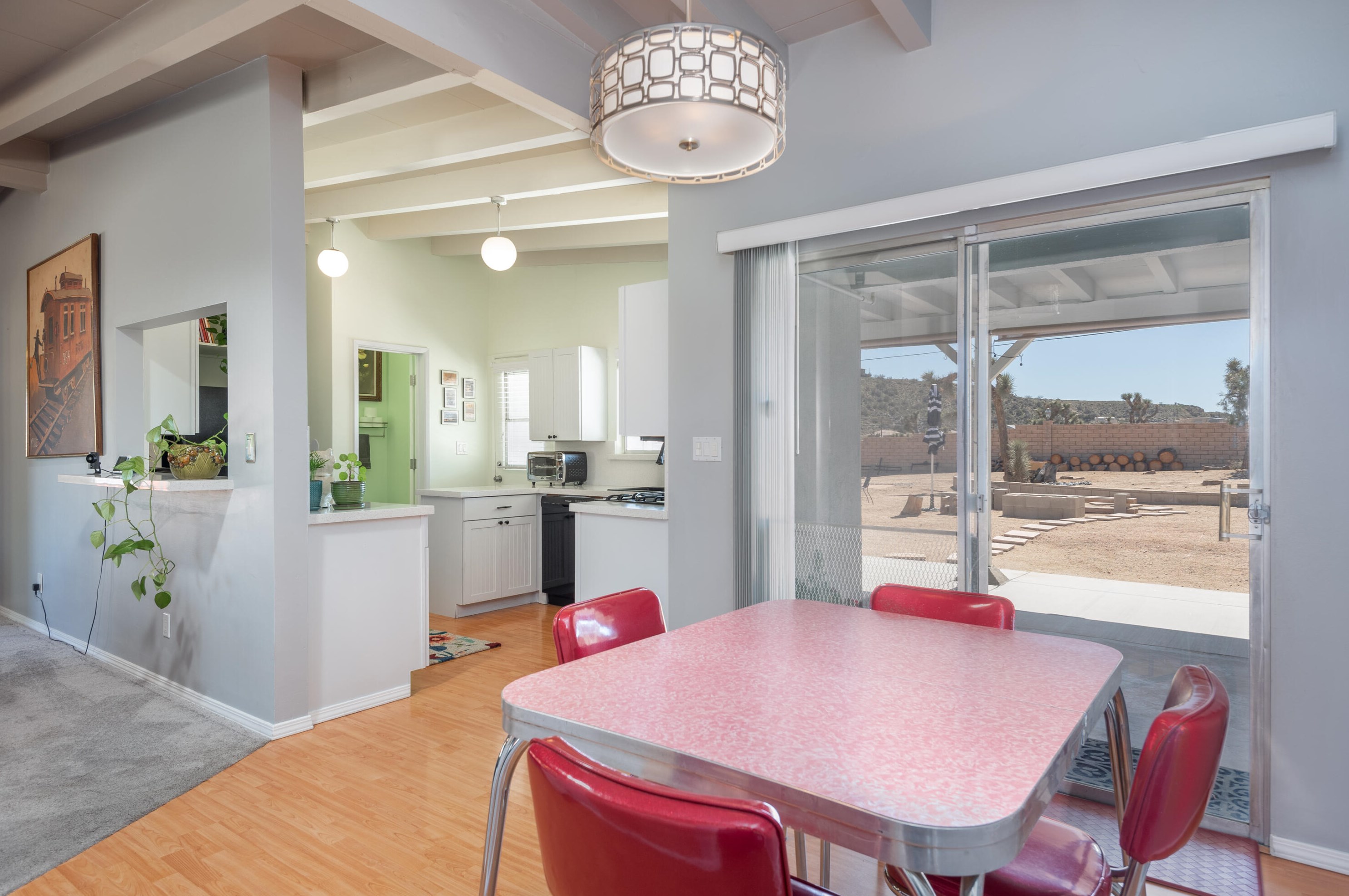 7588 San Remo Trl, Yucca Valley CA  92284-2354 exterior