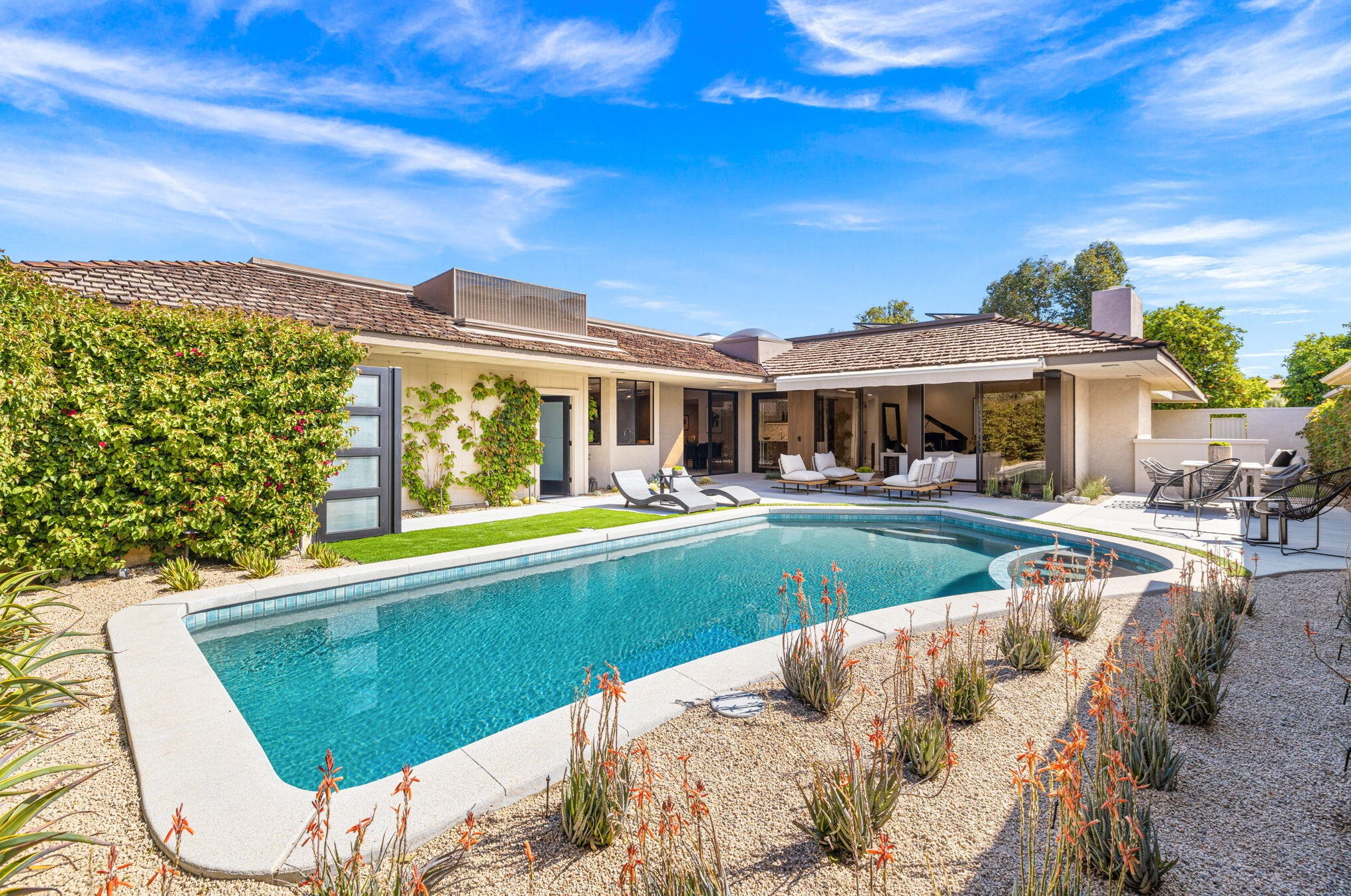 27 Colgate Dr, Rancho Mirage, CA 92270