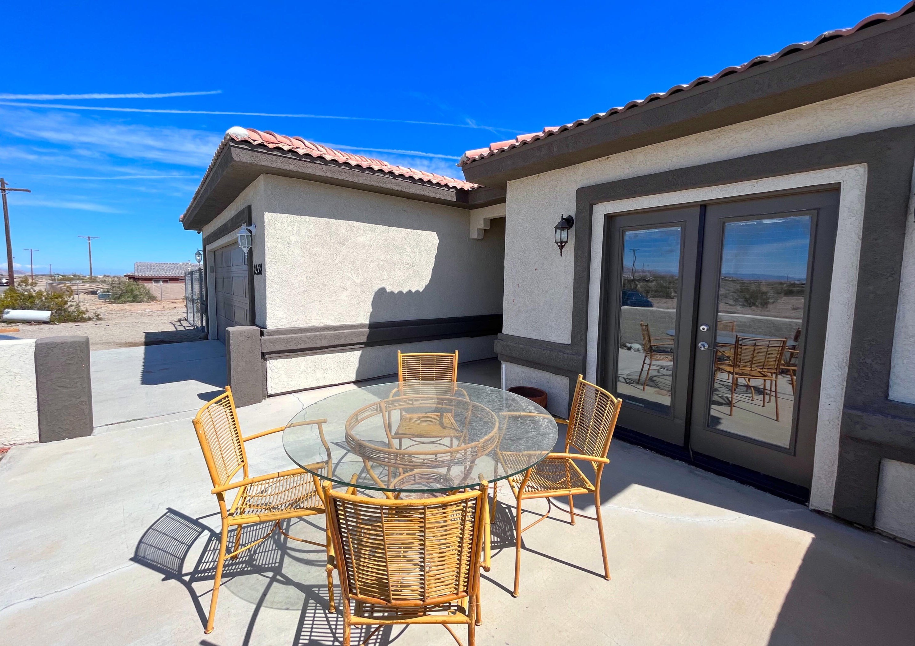 2538 Dalton Dr, Thermal, CA 92274-6603