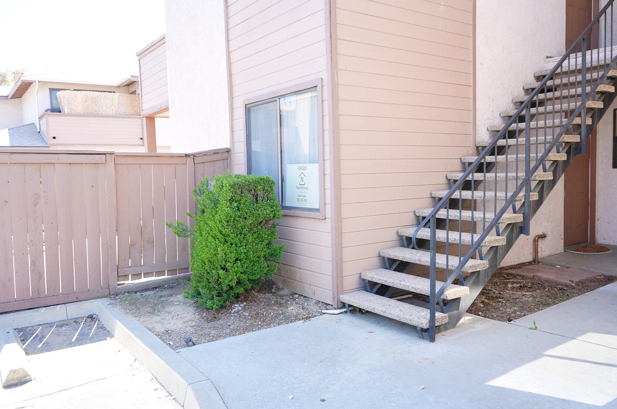 1341 Massachusetts Ave #101, Riverside, CA 92507