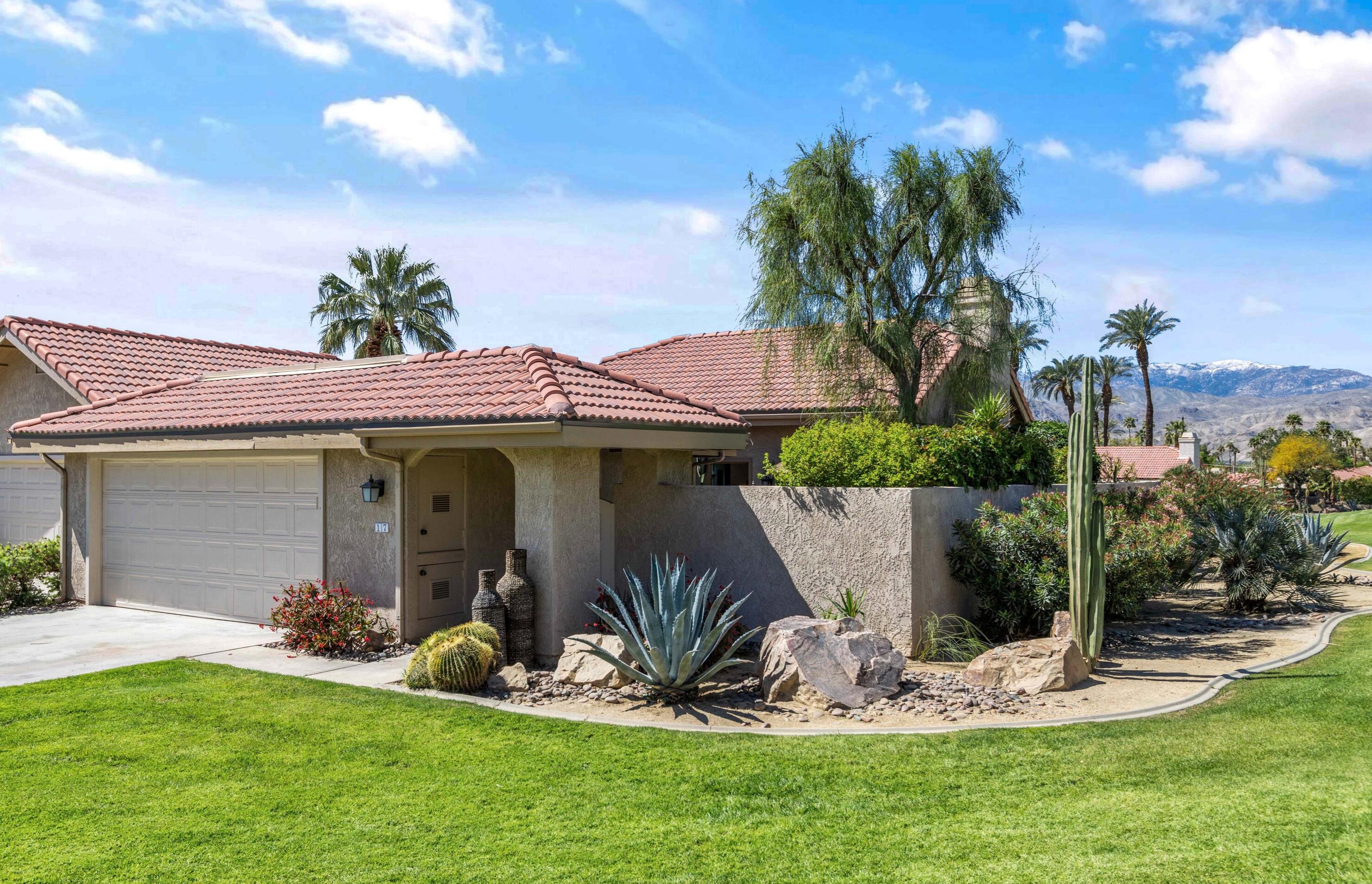 17 Margarita Rd, Palm Desert, CA 92260-1628