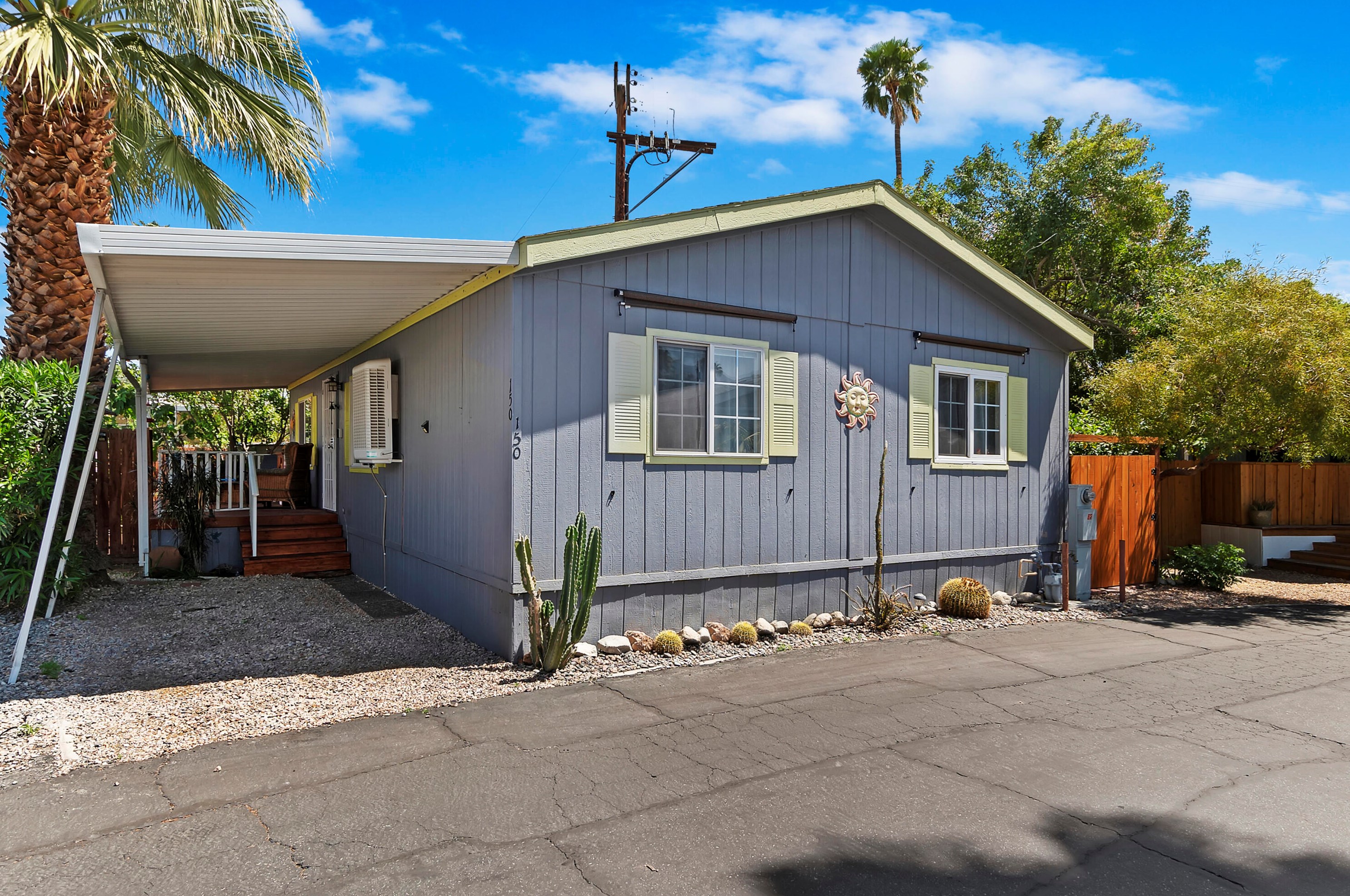150 Fondulac St, Palm Springs, CA 92264