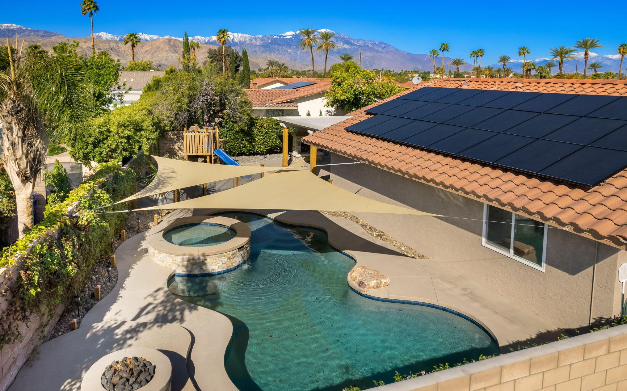 40440 Periwinkle Ct, Palm Desert, CA 92260-2333
