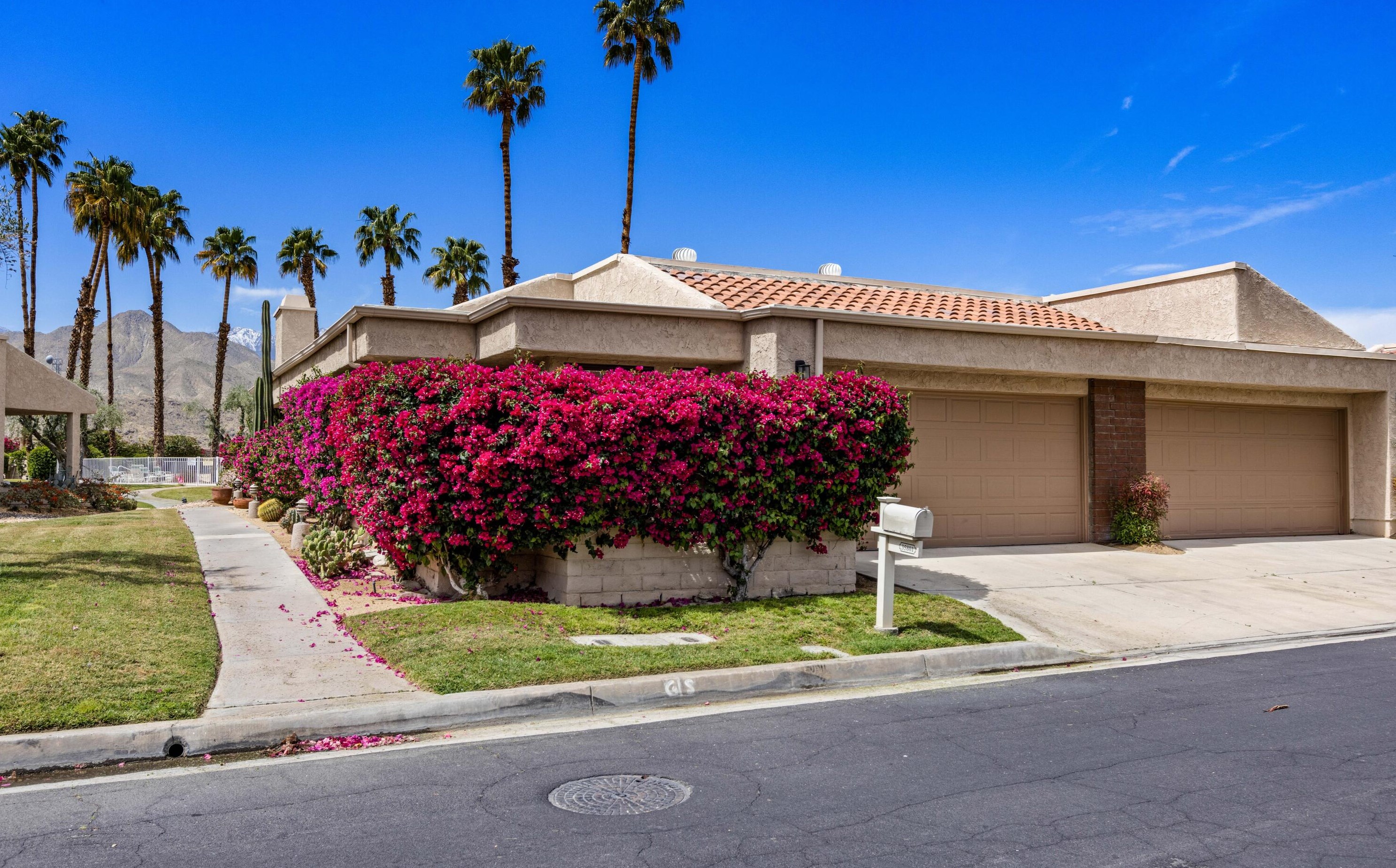 35801 Paseo Circulo, Cathedral City, CA 92234-7123
