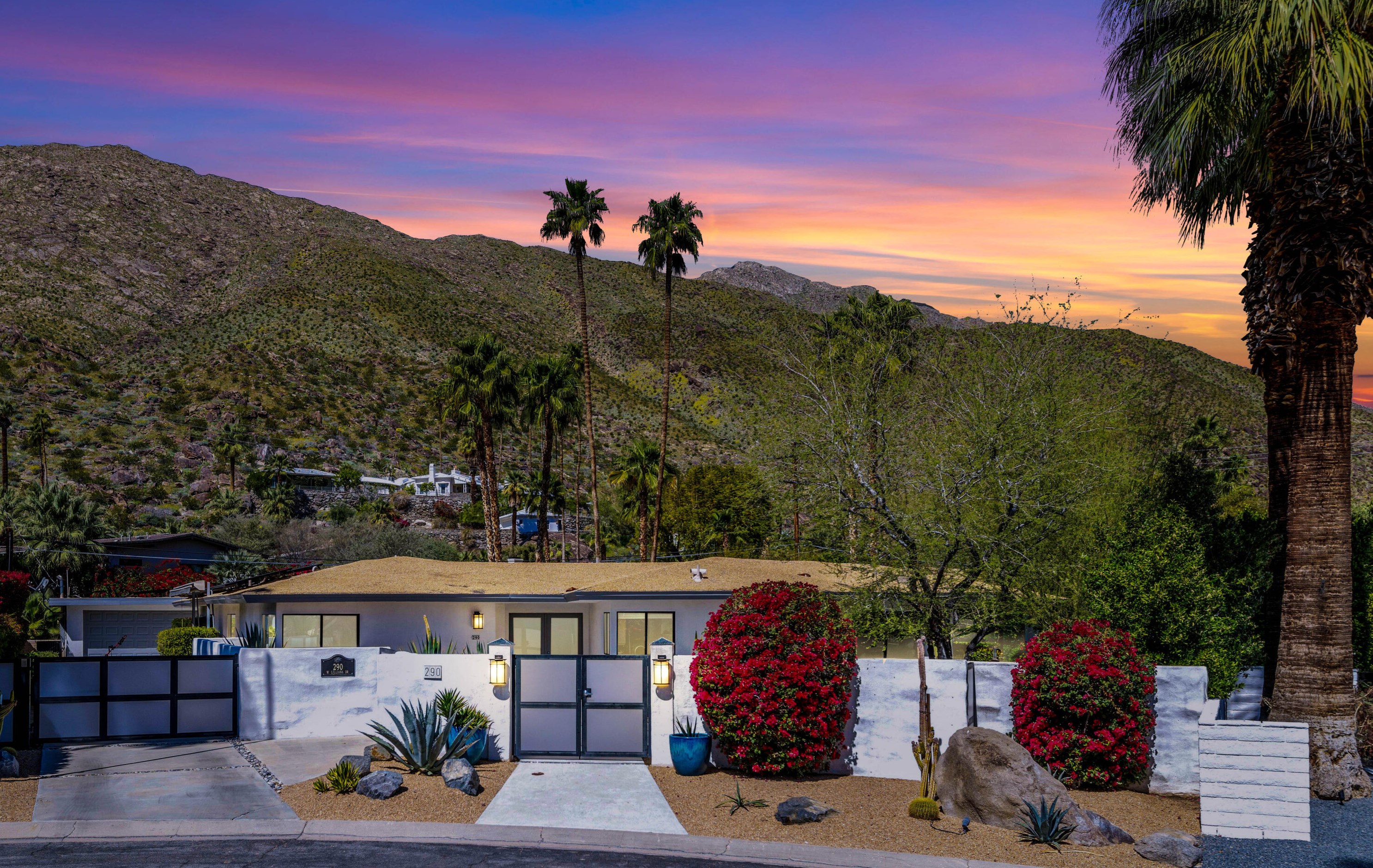 290 W Lilliana Dr, Palm Springs, CA 92264