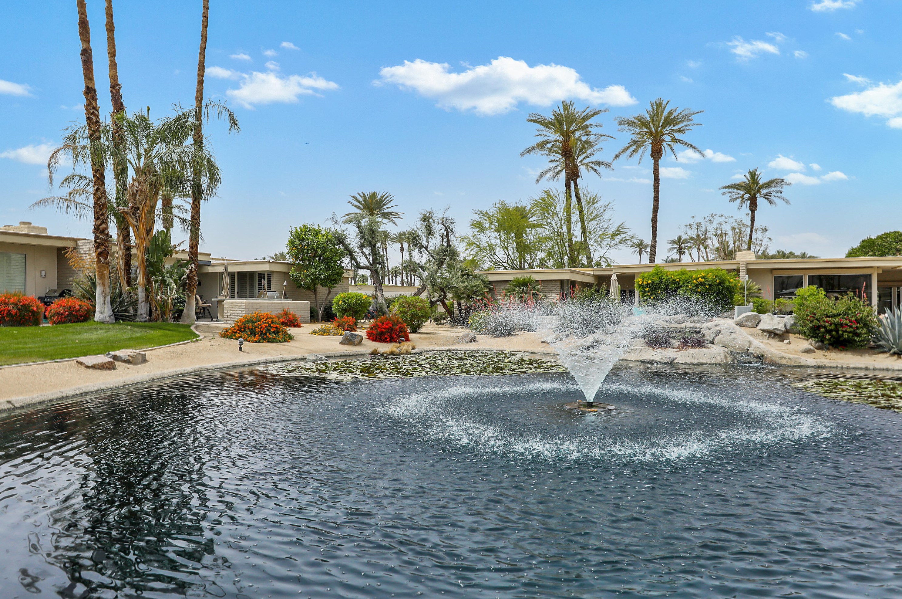 45004 Avenida Codorniz, Palm Desert, CA 92210-8523