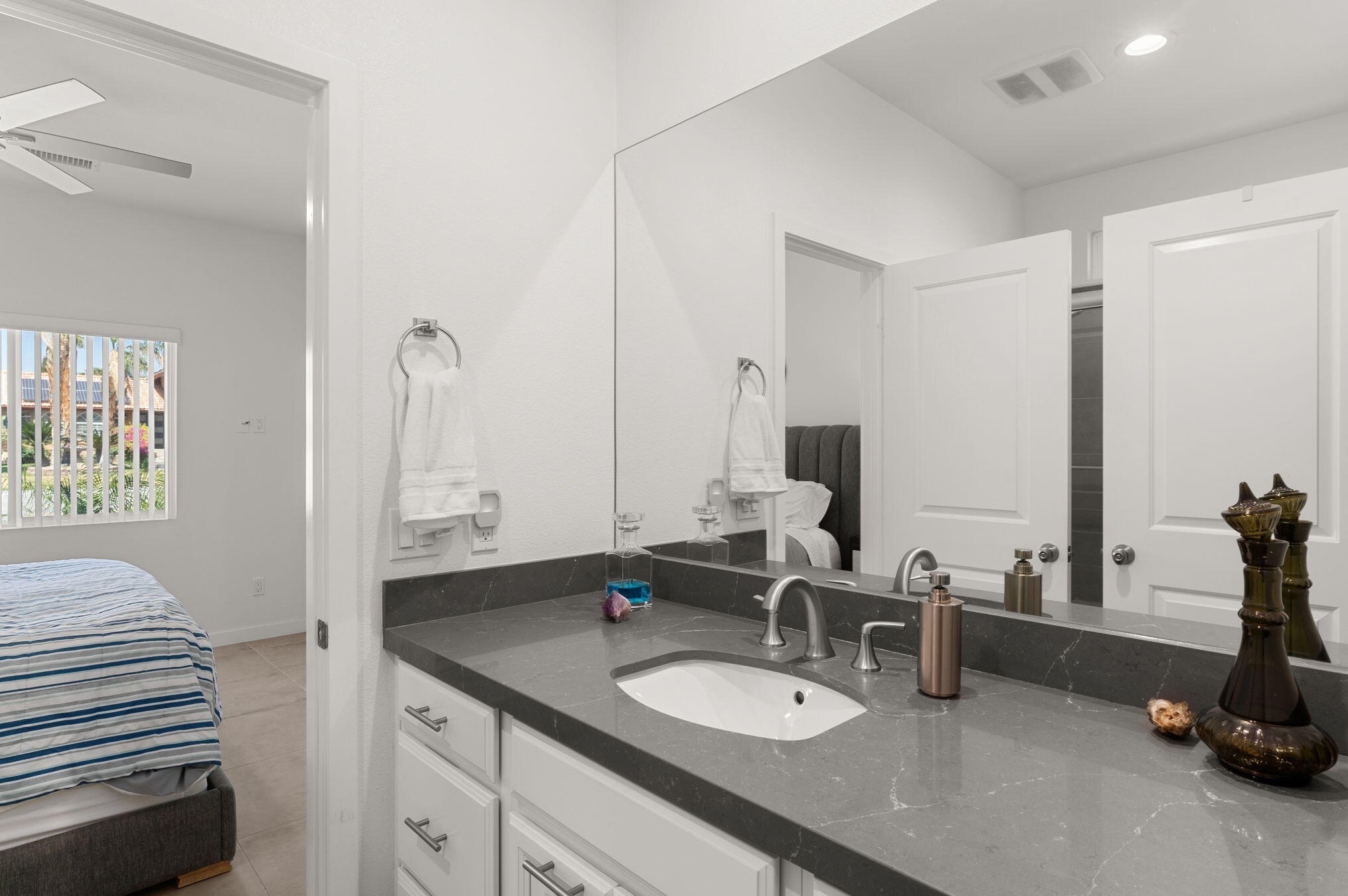 68535 30th Ave, Cathedral City CA  92234-5828 exterior