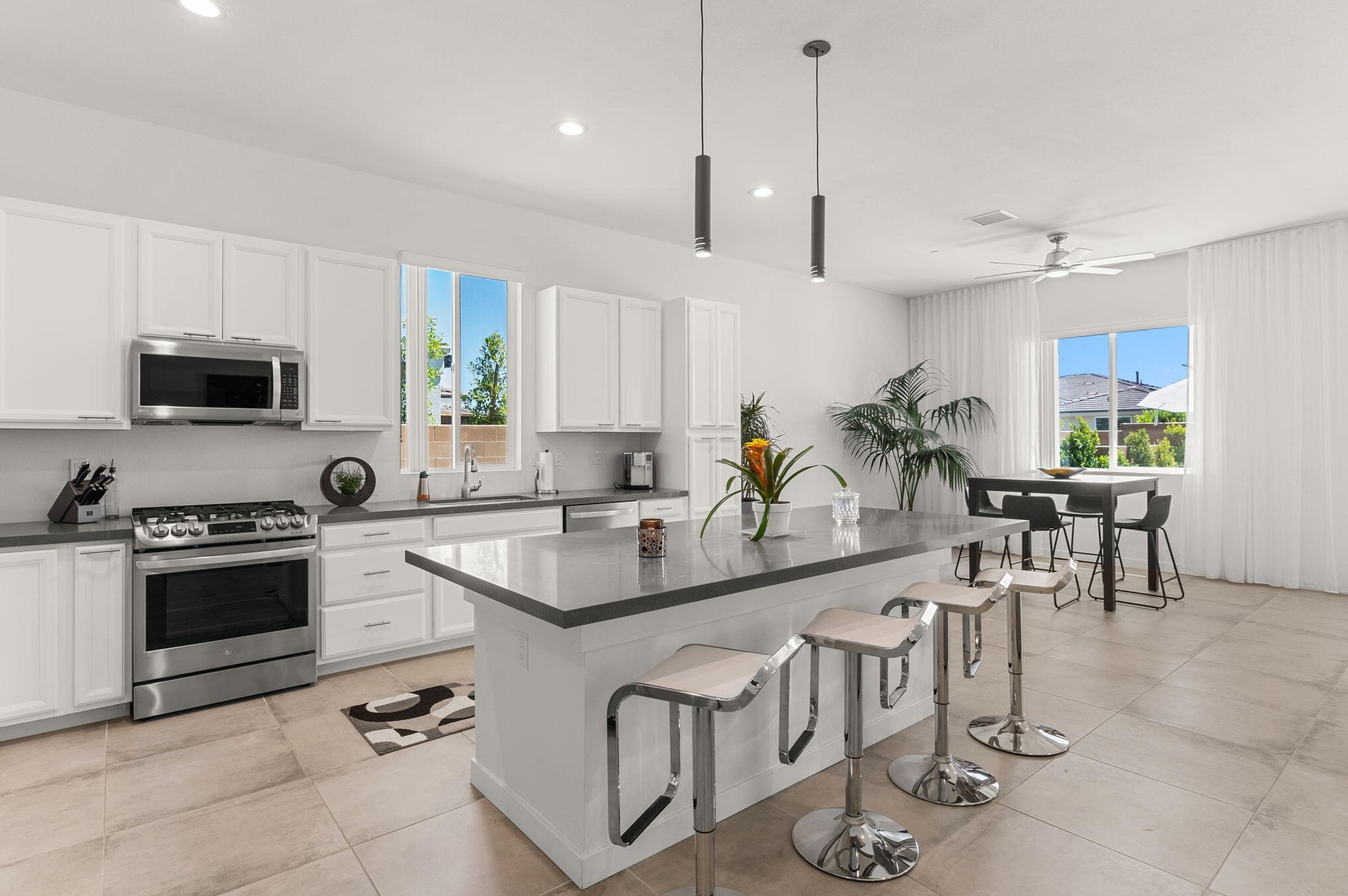 68535 30th Ave, Cathedral City CA  92234-5828 exterior