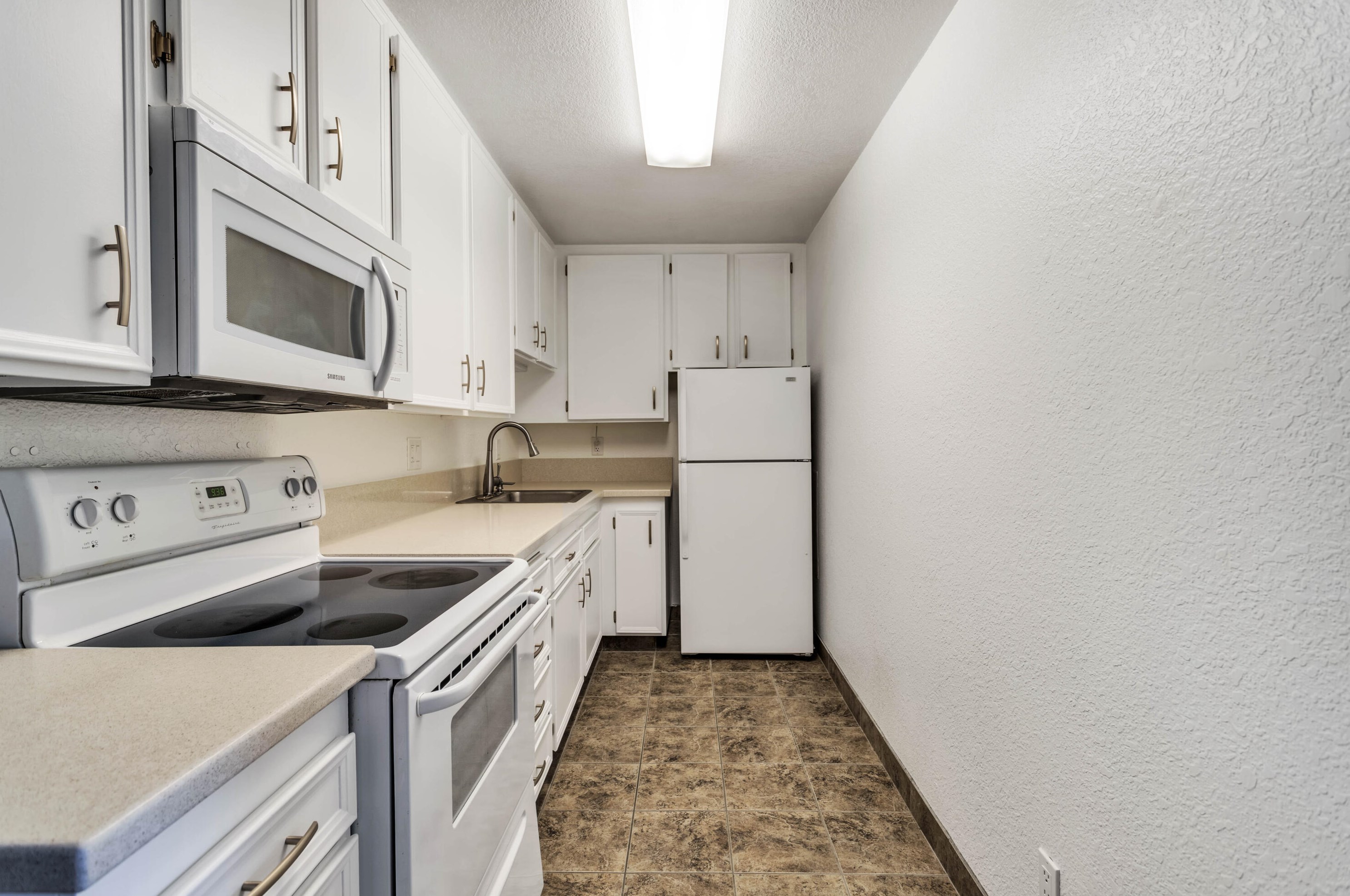 2822 N Auburn Ct E #210, Palm Springs, CA 92262