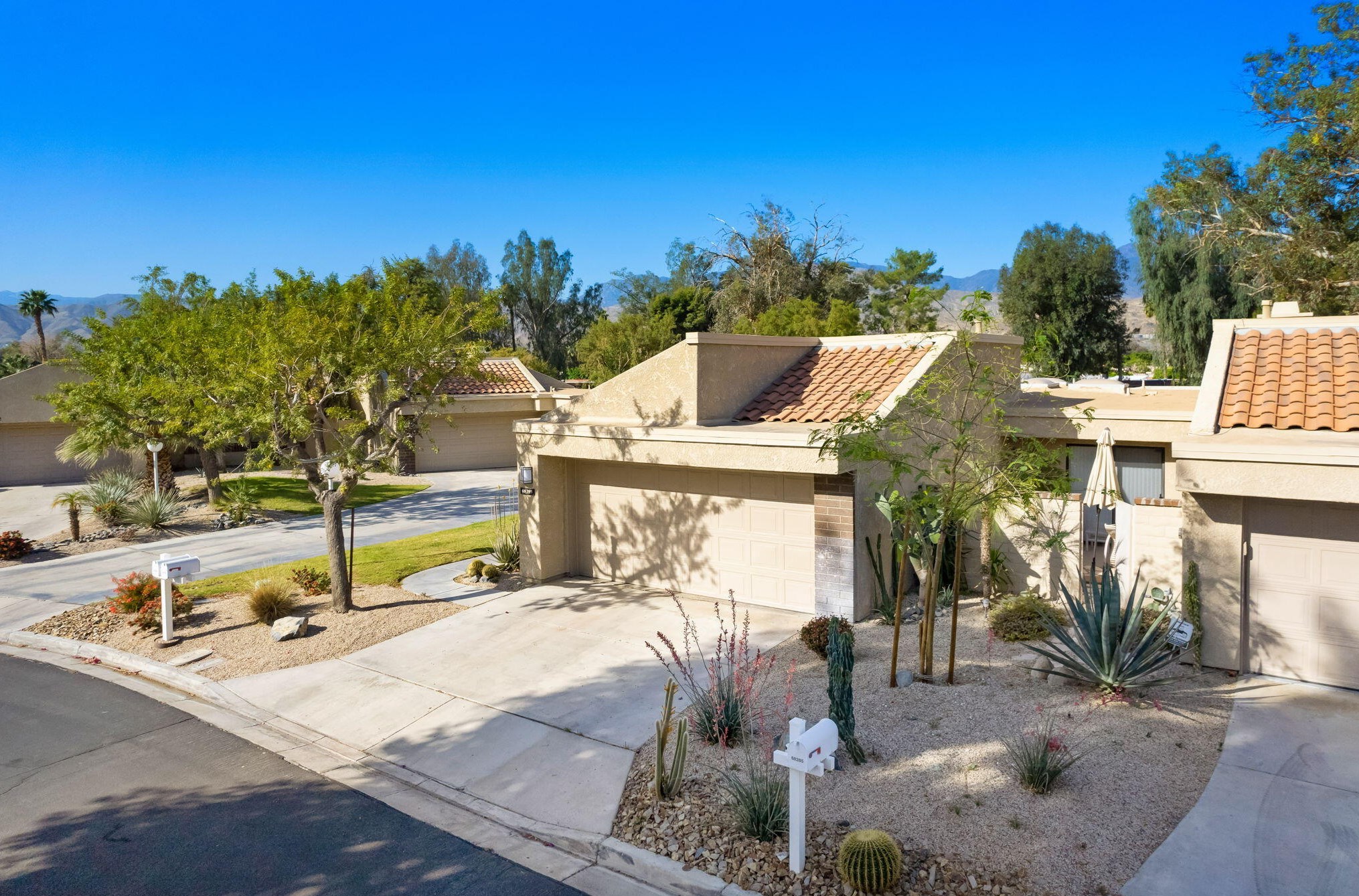 68295 Village Dr, Cathedral City CA  92234-6745 exterior