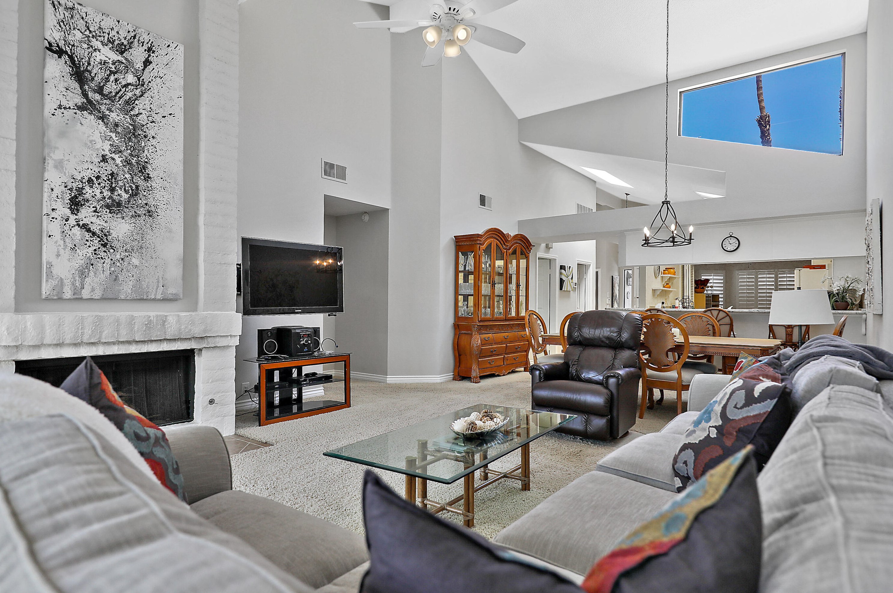 305 Appaloosa Way, Palm Desert, CA 92211-3249
