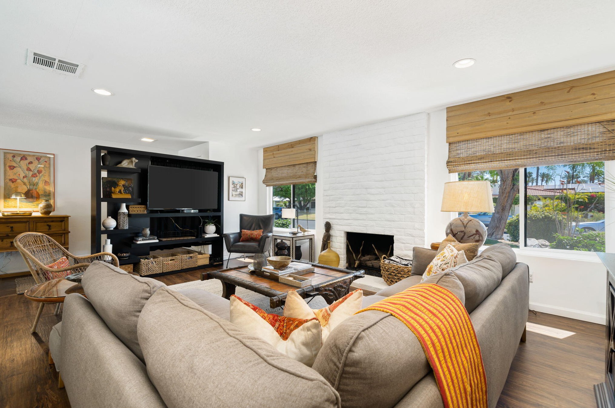 37081 Palmdale Rd, Rancho Mirage, CA 92270