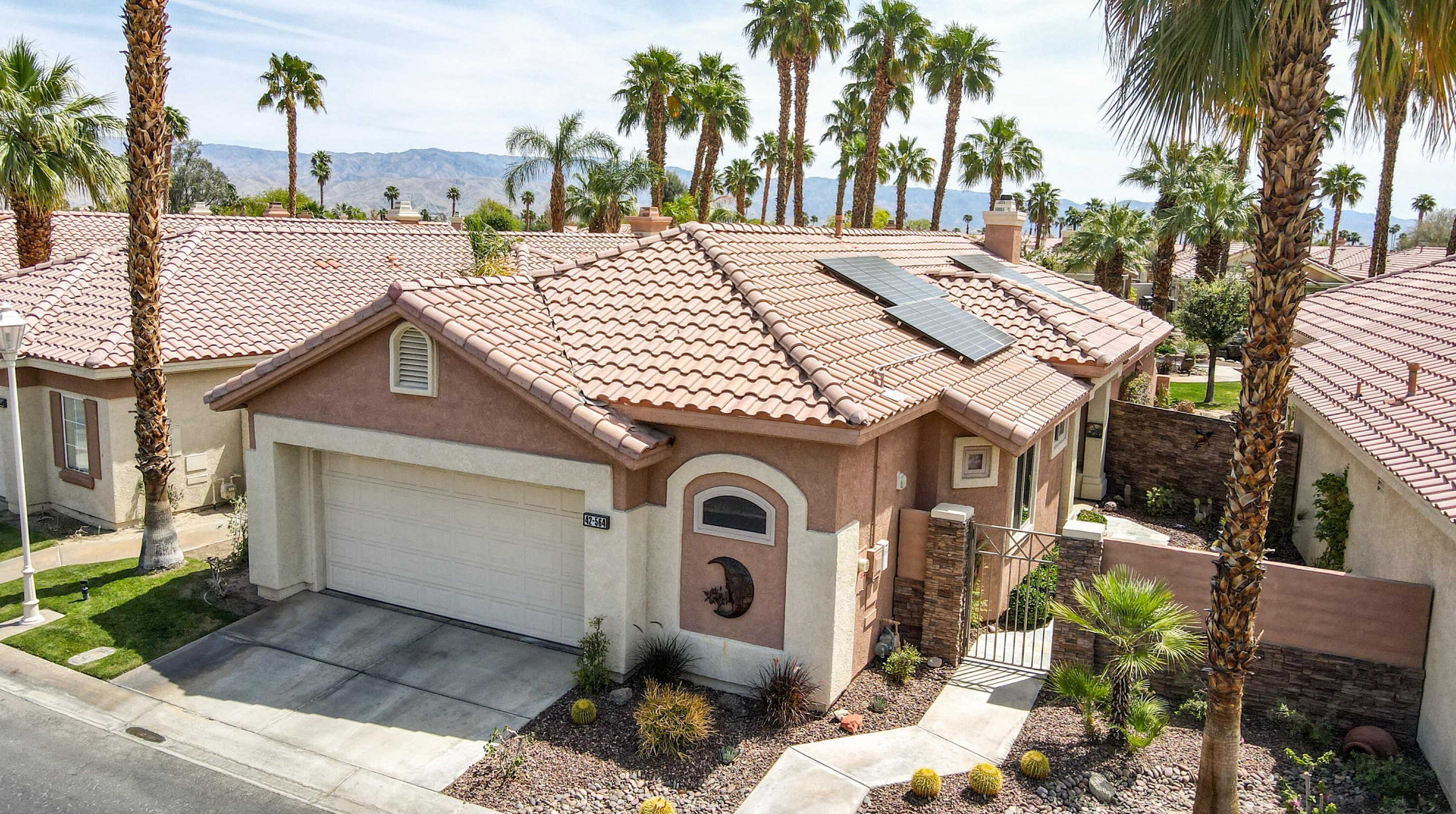 42564 Saladin Dr, Palm Desert, CA 92211-0970