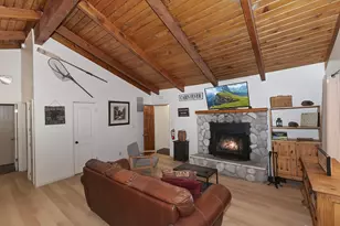 1137 Club View Dr, Big Bear Lake, CA 92315 - Photo 6