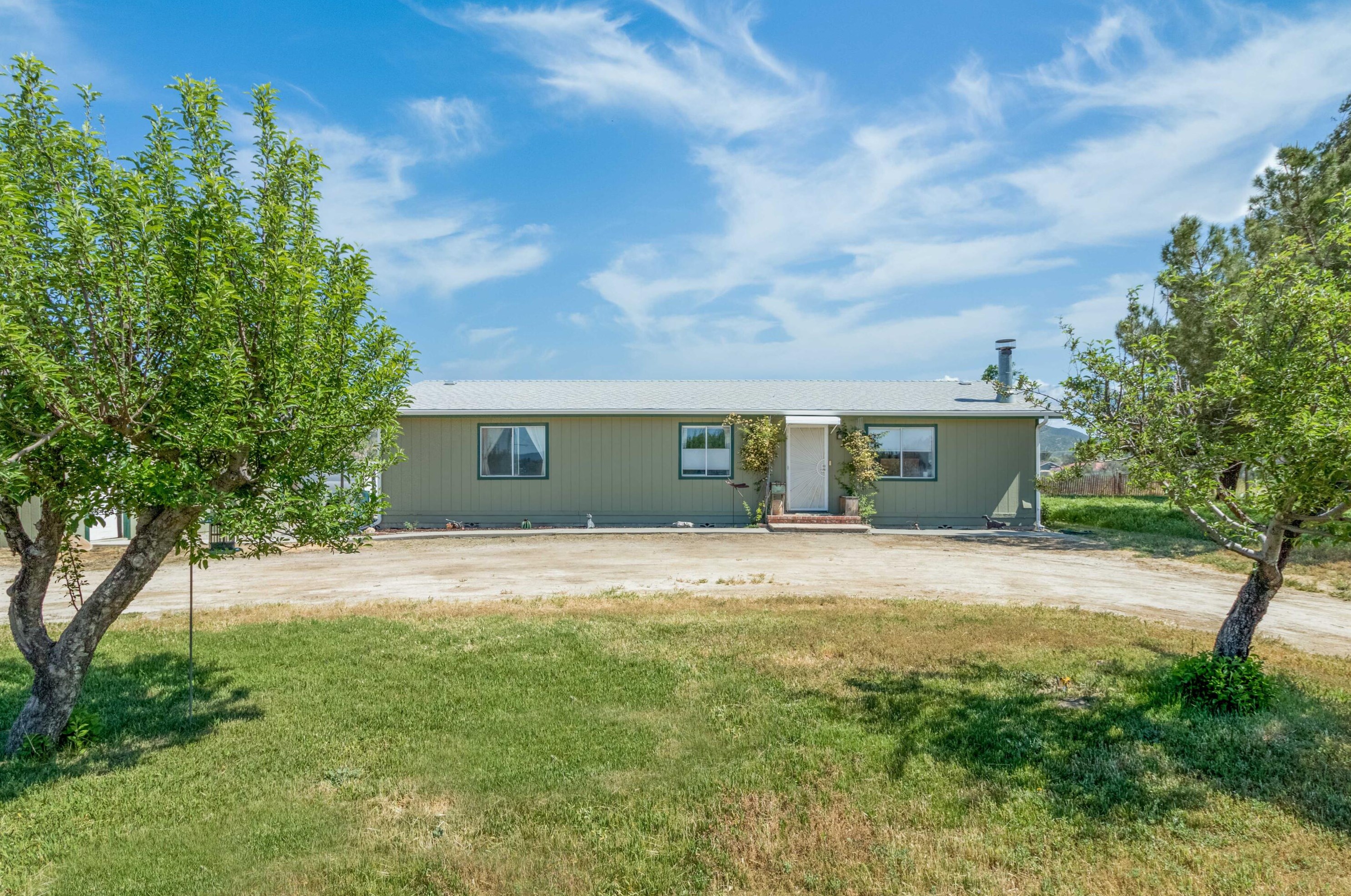 49450 Kiowa Dr, Aguanga, CA 92536