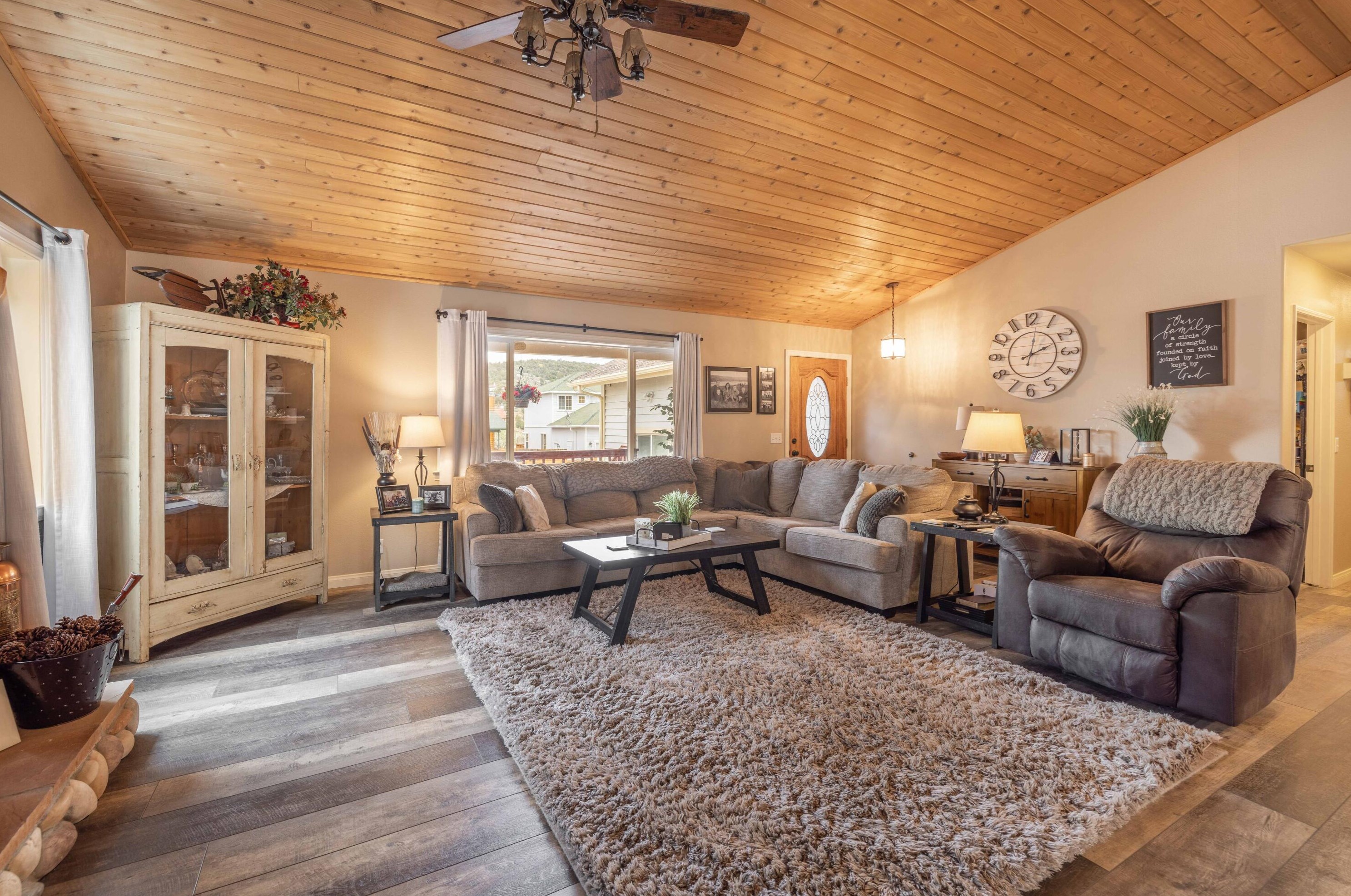 1632 Malabar Way, Big Bear City, CA 92314