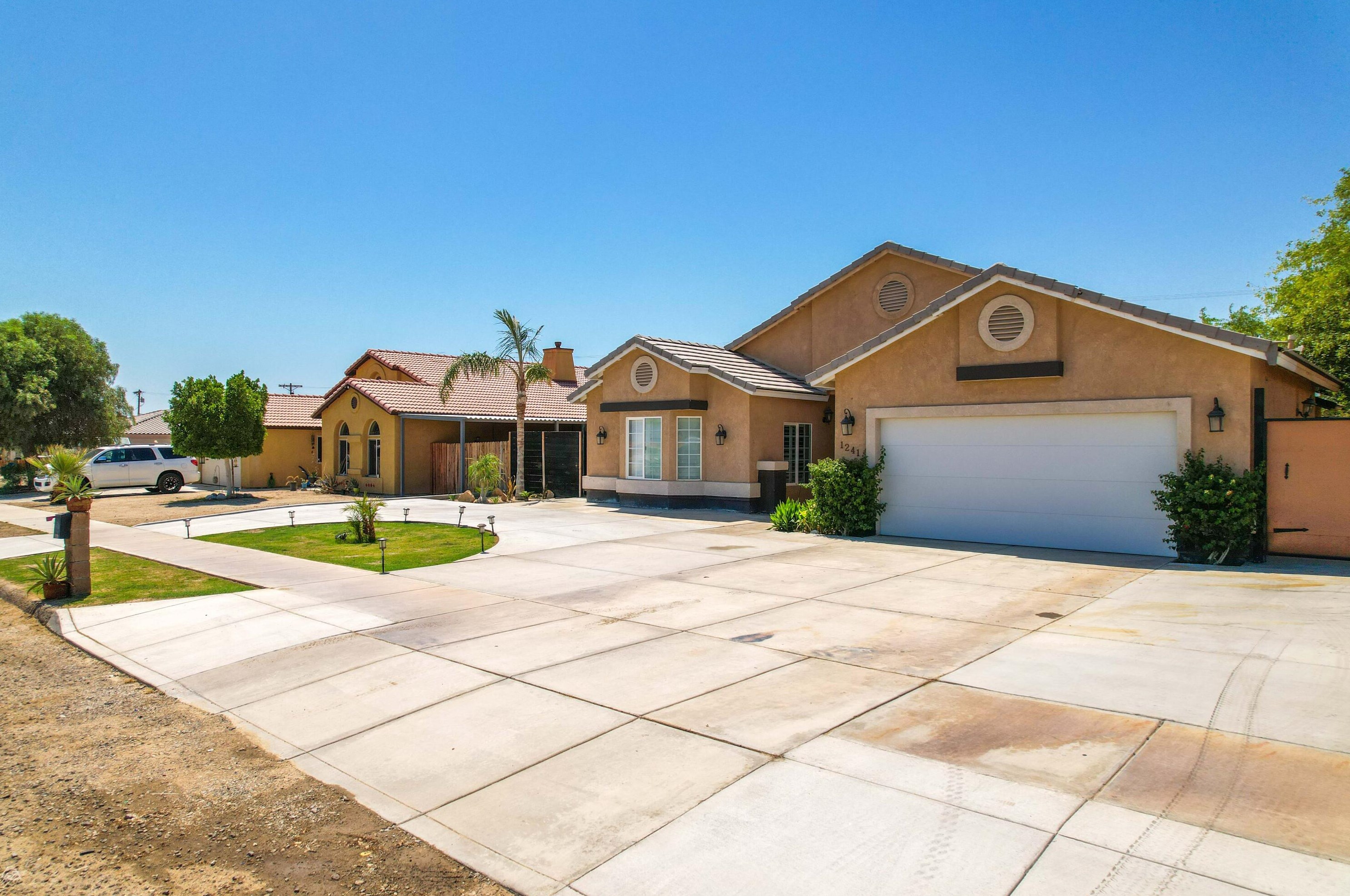 1241 Black Sea Ave, Thermal, CA 92274