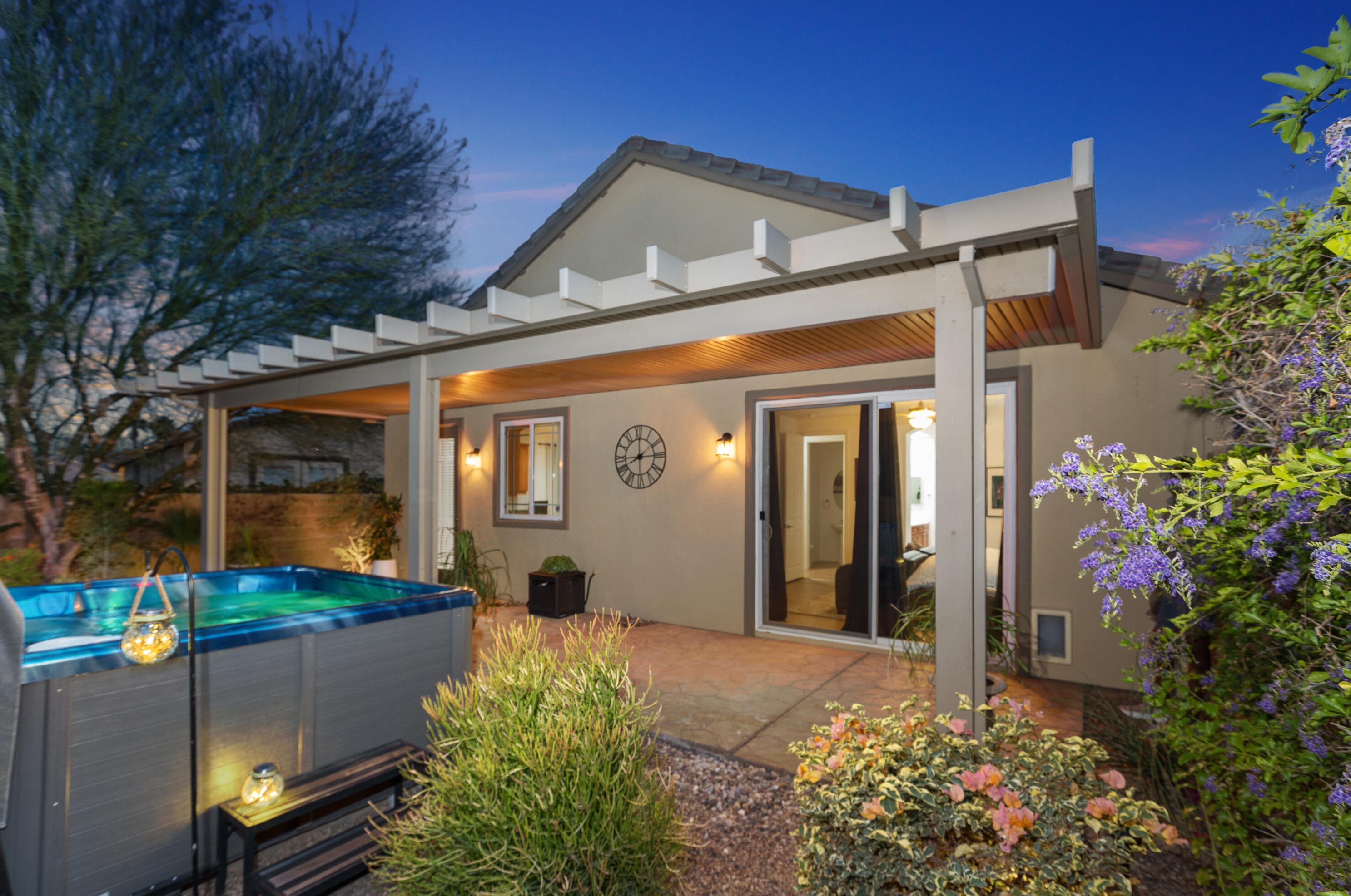31298 Faja Caballero, Cathedral City CA  92234-0107 exterior
