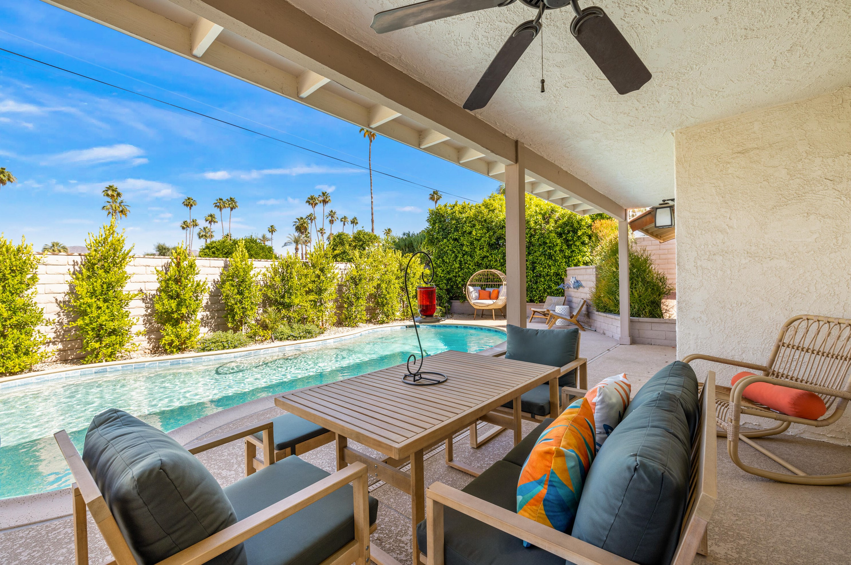46060 Shadow Mountain Dr, Palm Desert CA  92260-5322 exterior
