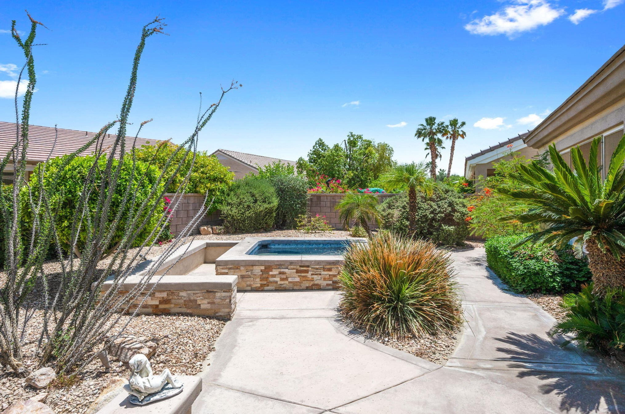 39324 Mirage Cir, Palm Desert, CA 92211-1932