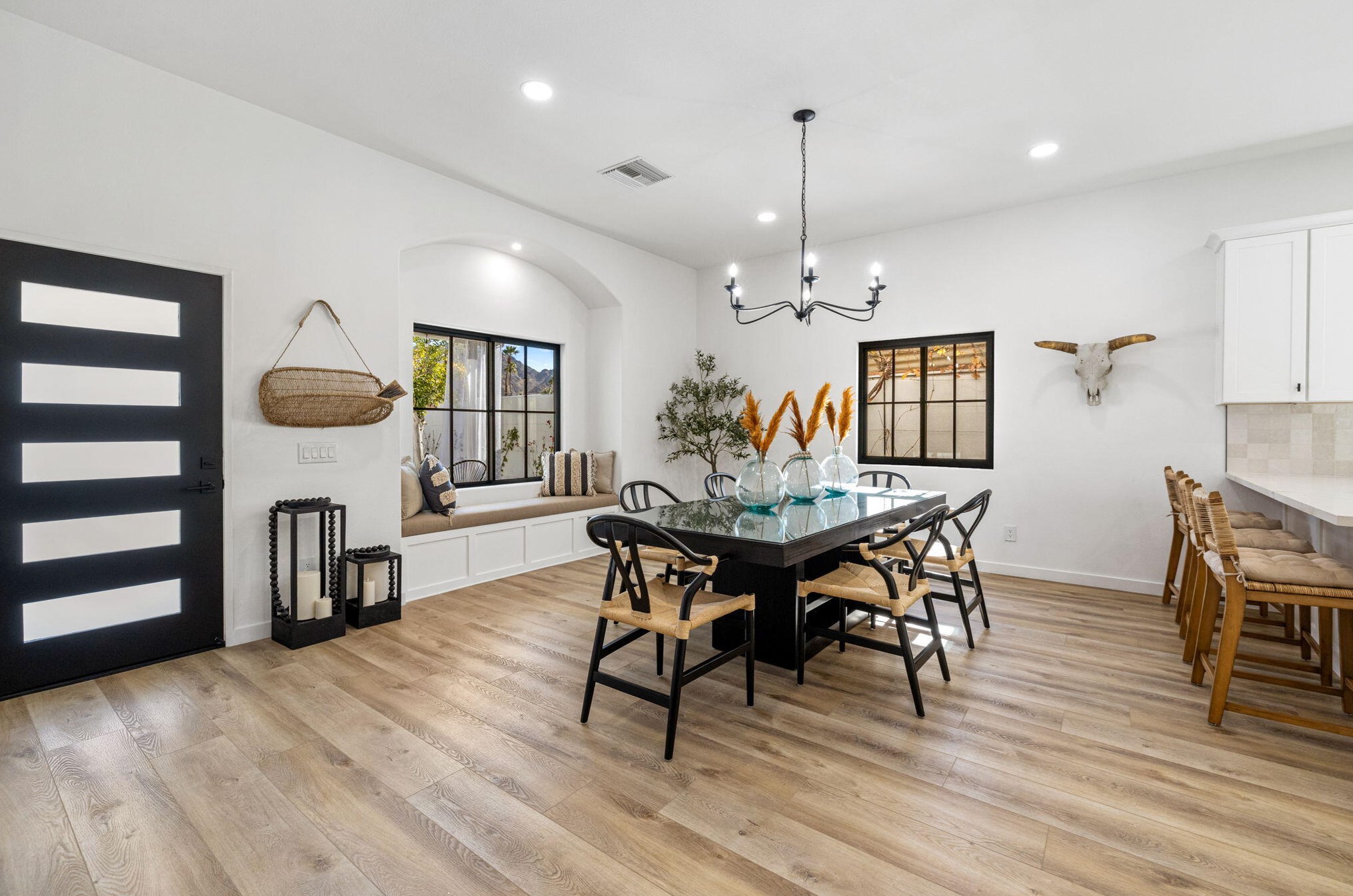 52815 Avenida Alvarado, La Quinta CA  92253-3318 exterior