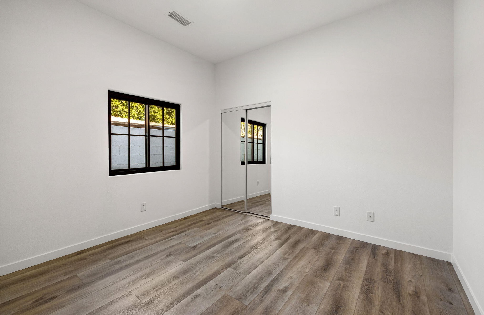 52815 Avenida Alvarado, La Quinta CA  92253-3318 exterior
