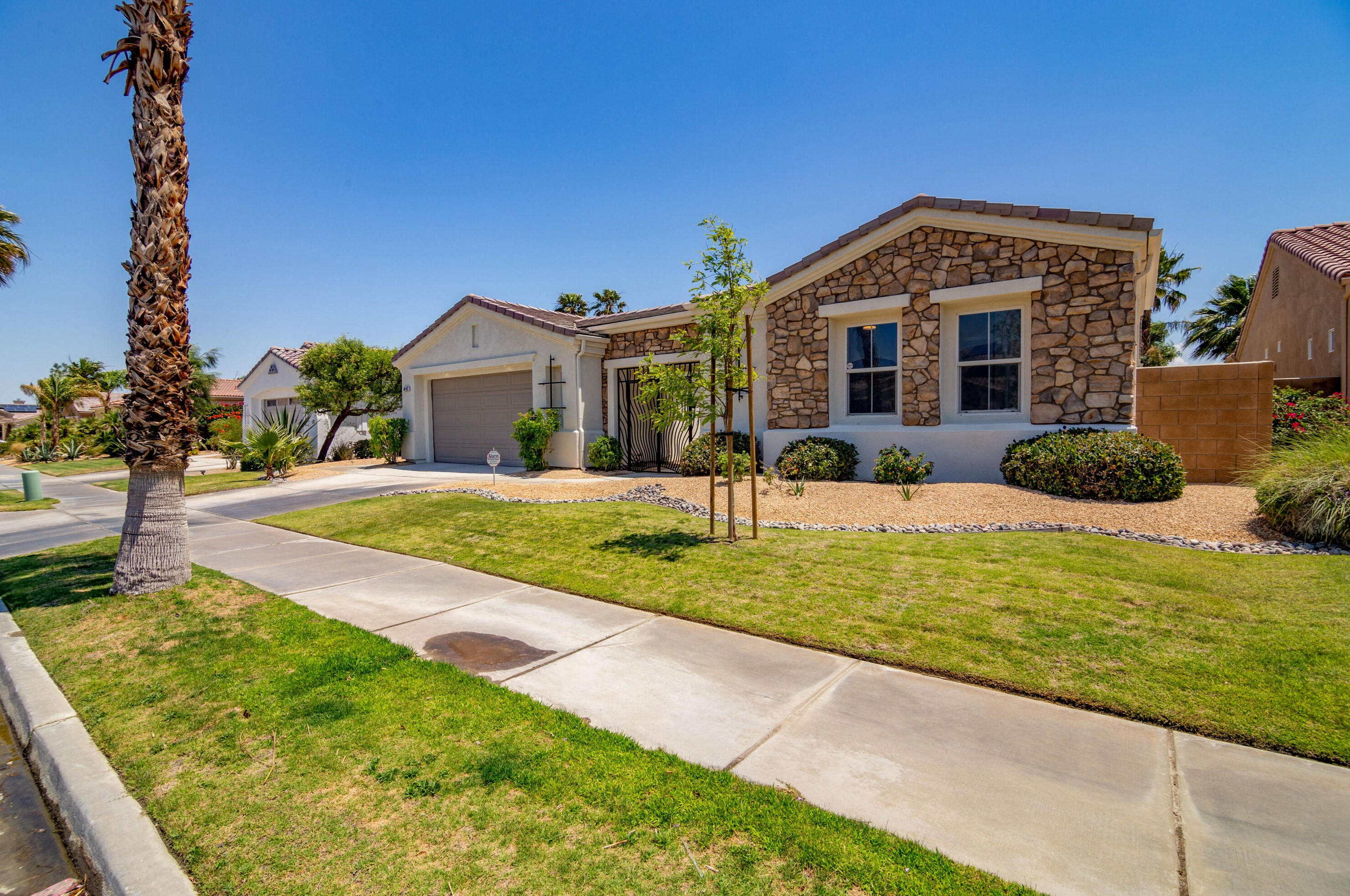 68437 Madrid Rd, Cathedral City, CA 92234-4870