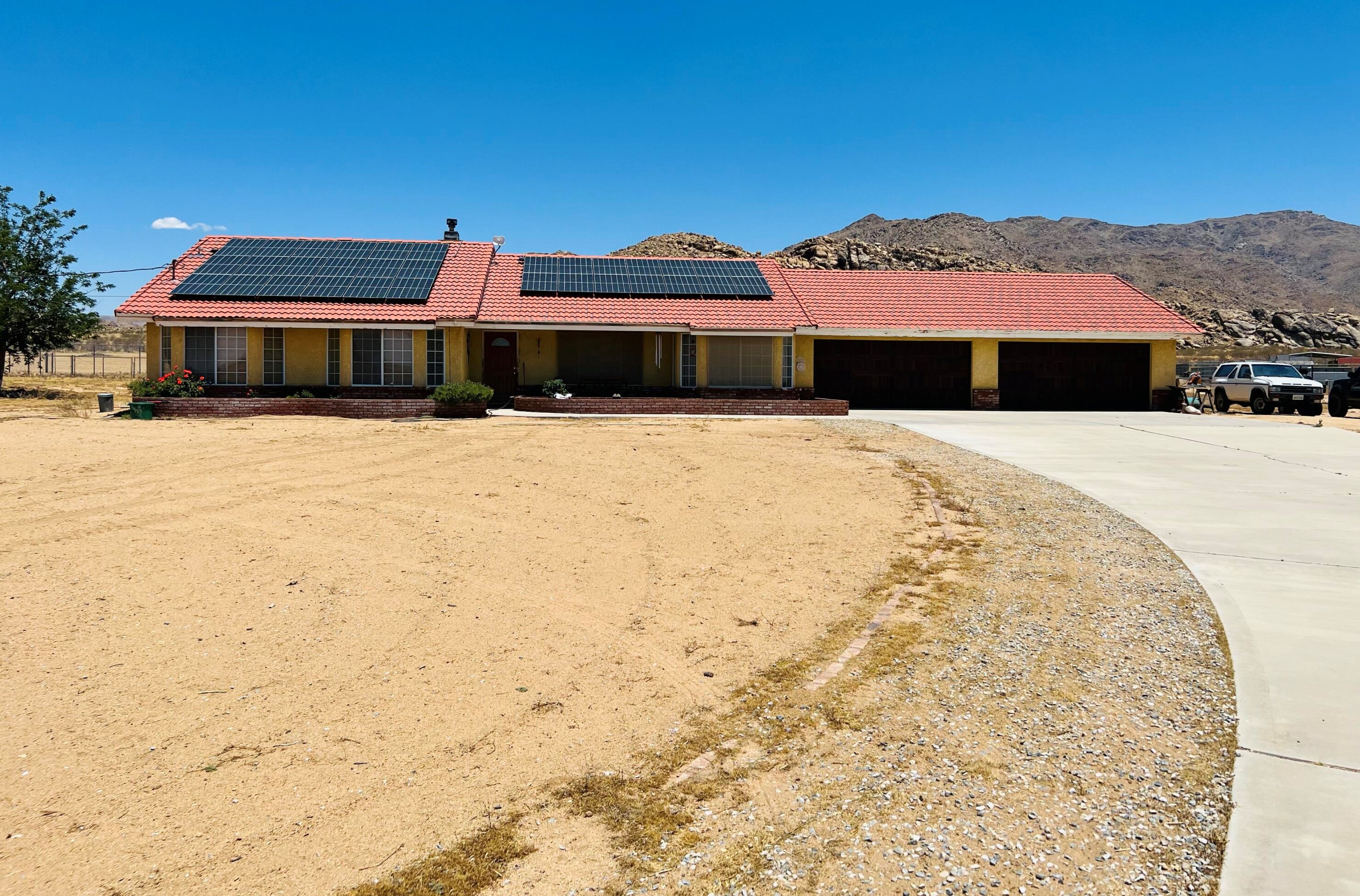 14223 Oden Dr, Apple Valley, CA 92307-4427