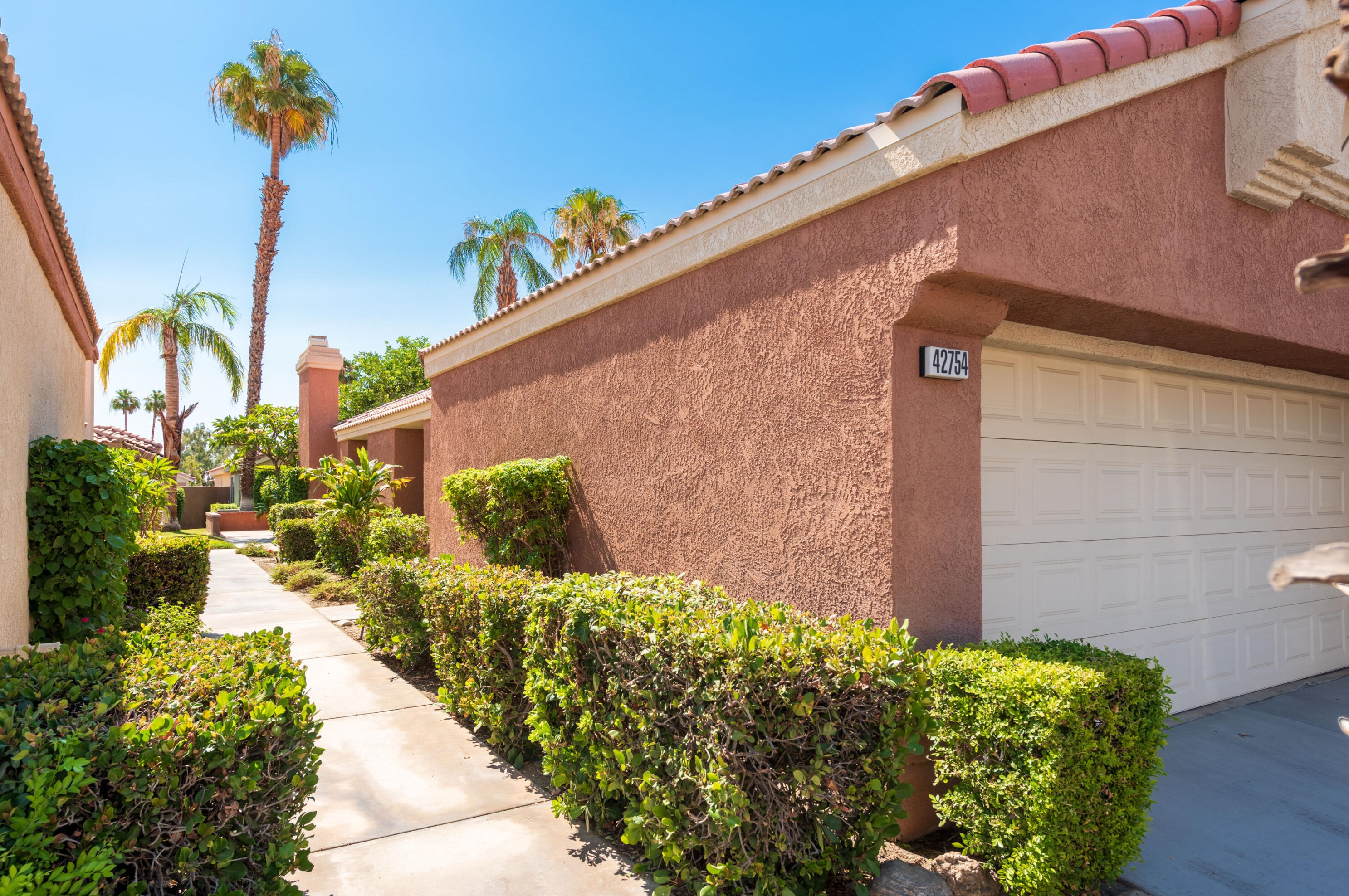 42754 Liolios Dr, Palm Desert, CA 92211-0922