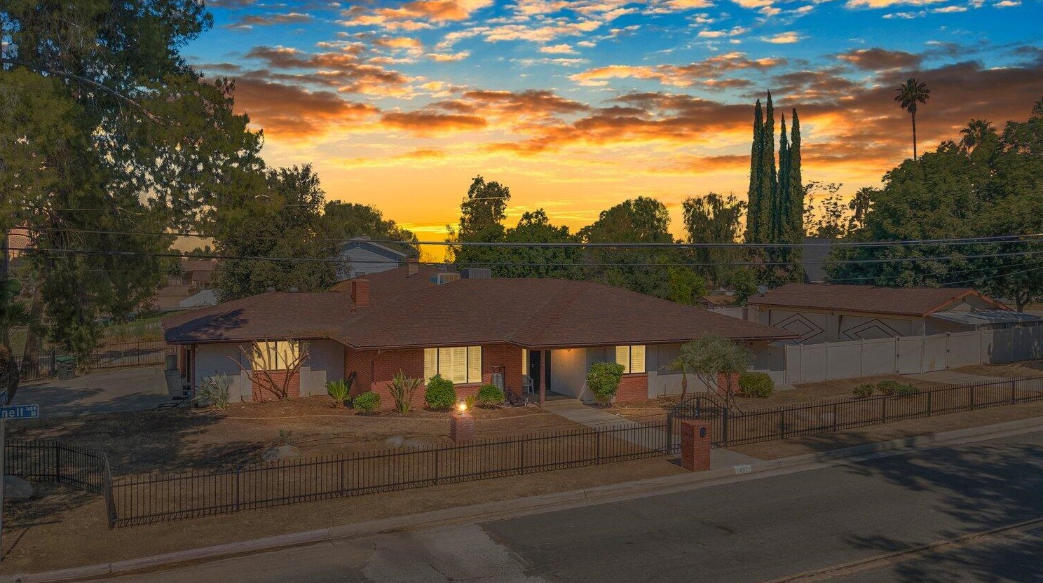 207 Cornell St, Hemet, CA 92544-4864
