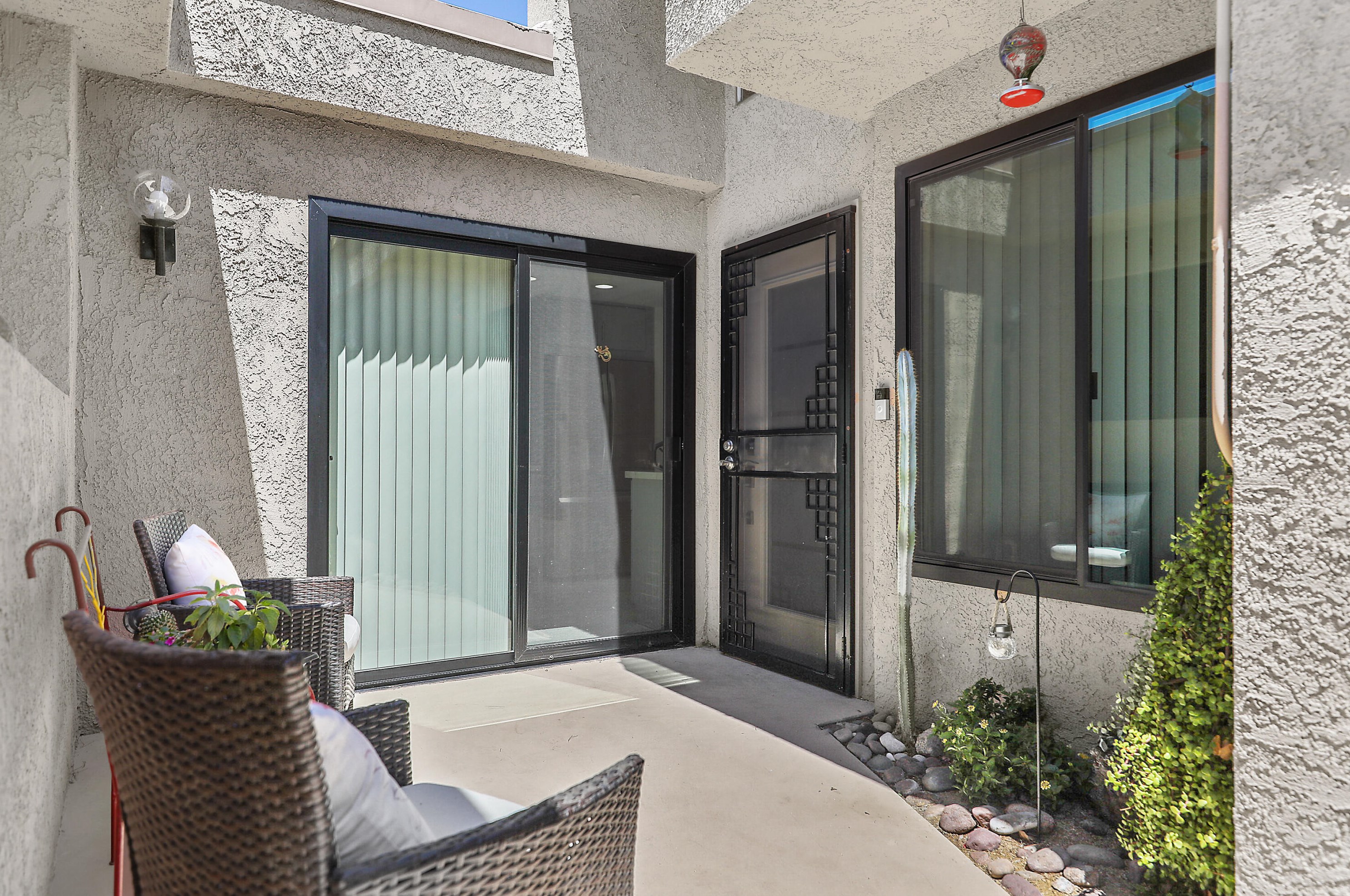 72460 Rolling Knolls Dr, Palm Desert, CA 92260-6702