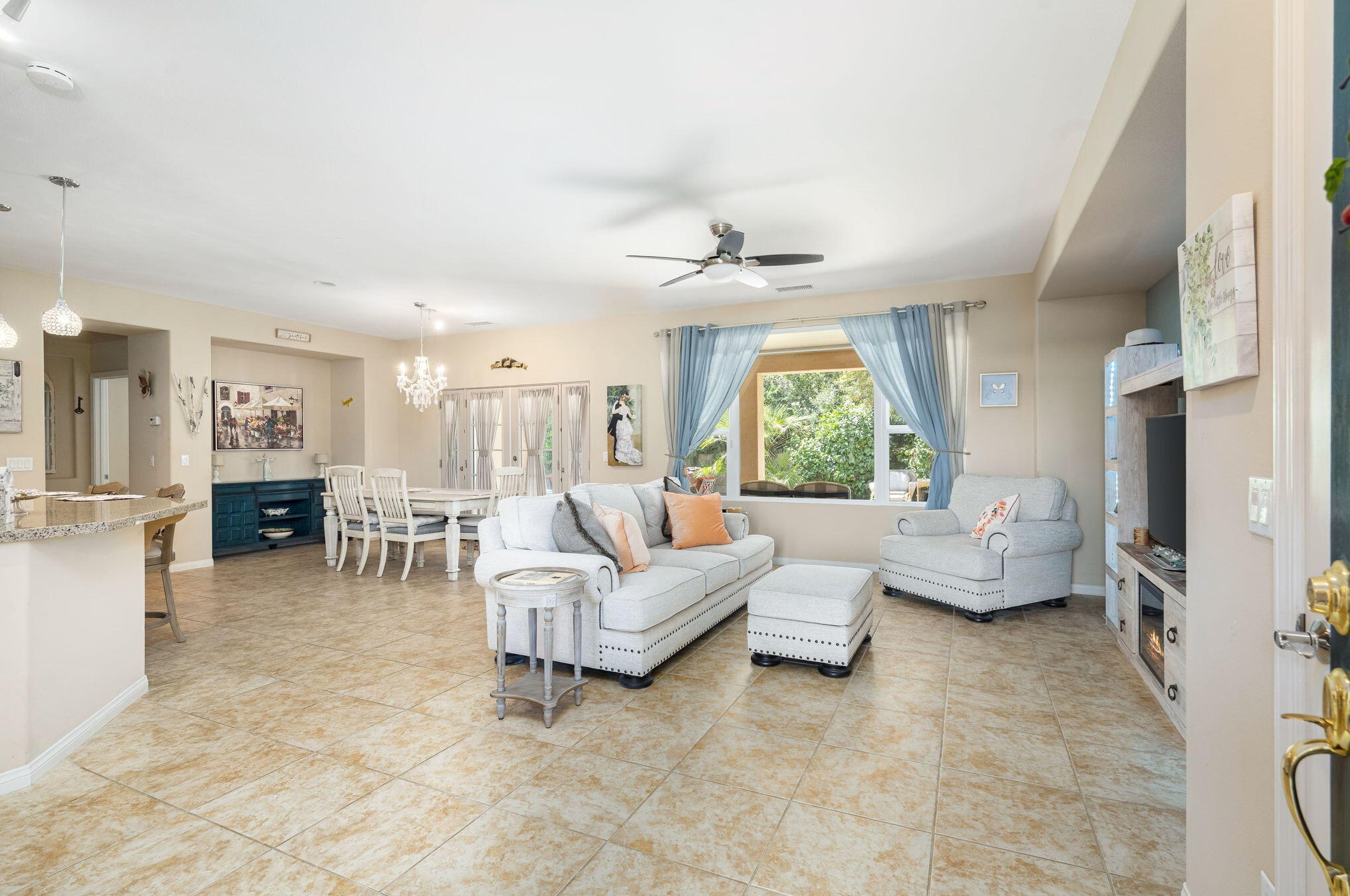 81160 Victoria Ln, La Quinta CA  92253-9351 exterior