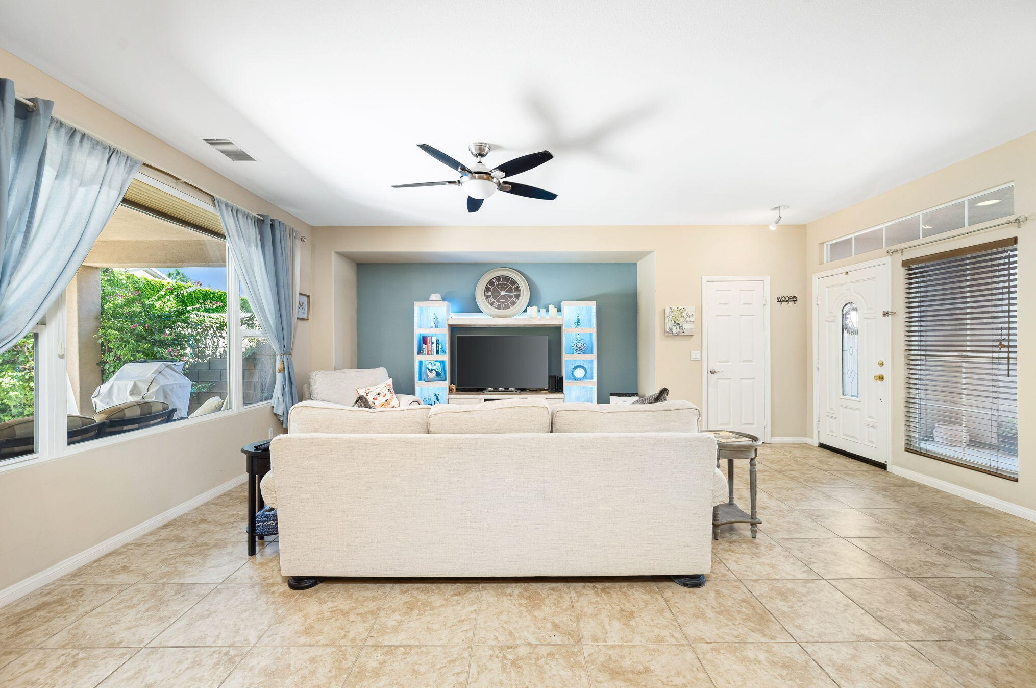 81160 Victoria Ln, La Quinta CA  92253-9351 exterior