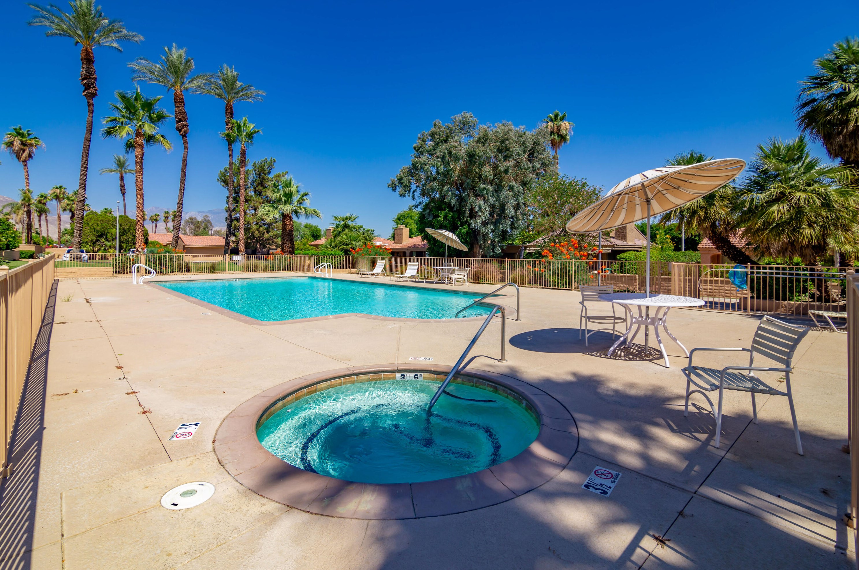 44645 Monaco Cir, Palm Desert CA  92260-8547 exterior