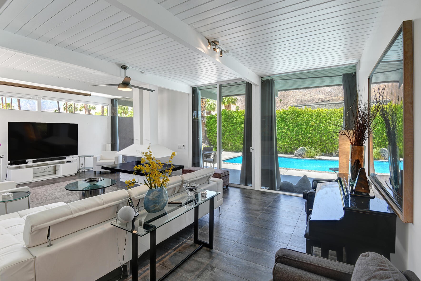 1500 Palm Tree Dr, Palm Springs, CA 92264