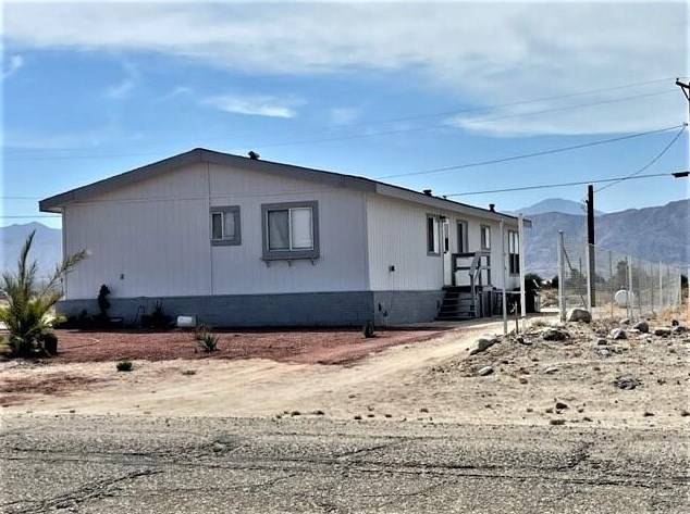 2865 Treadwell Blvd, Thermal, CA 92274
