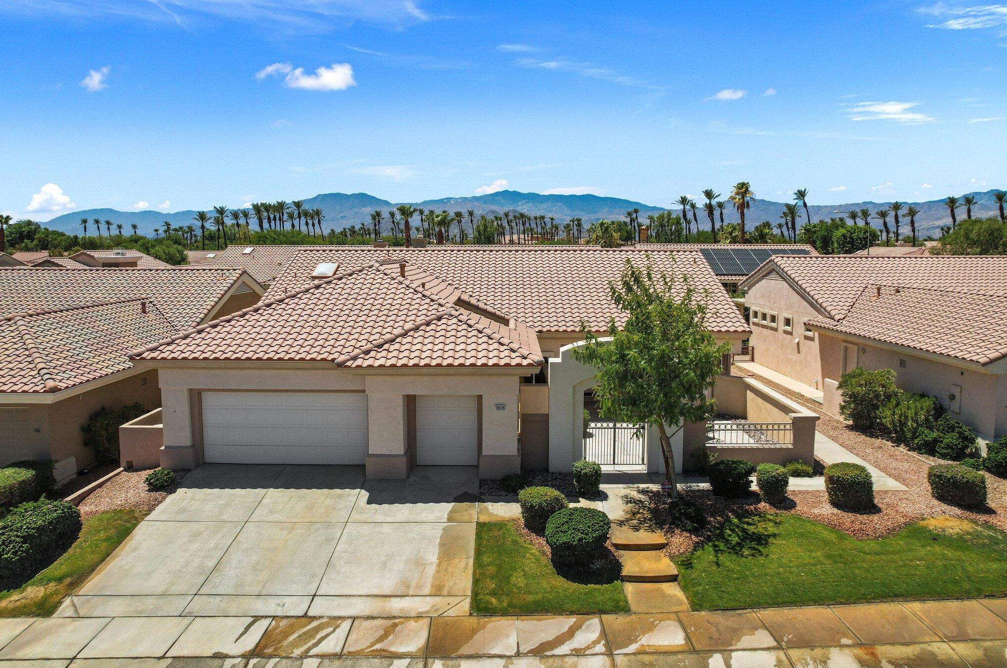 78549 Autumn Ln, Palm Desert, CA 92211-1418