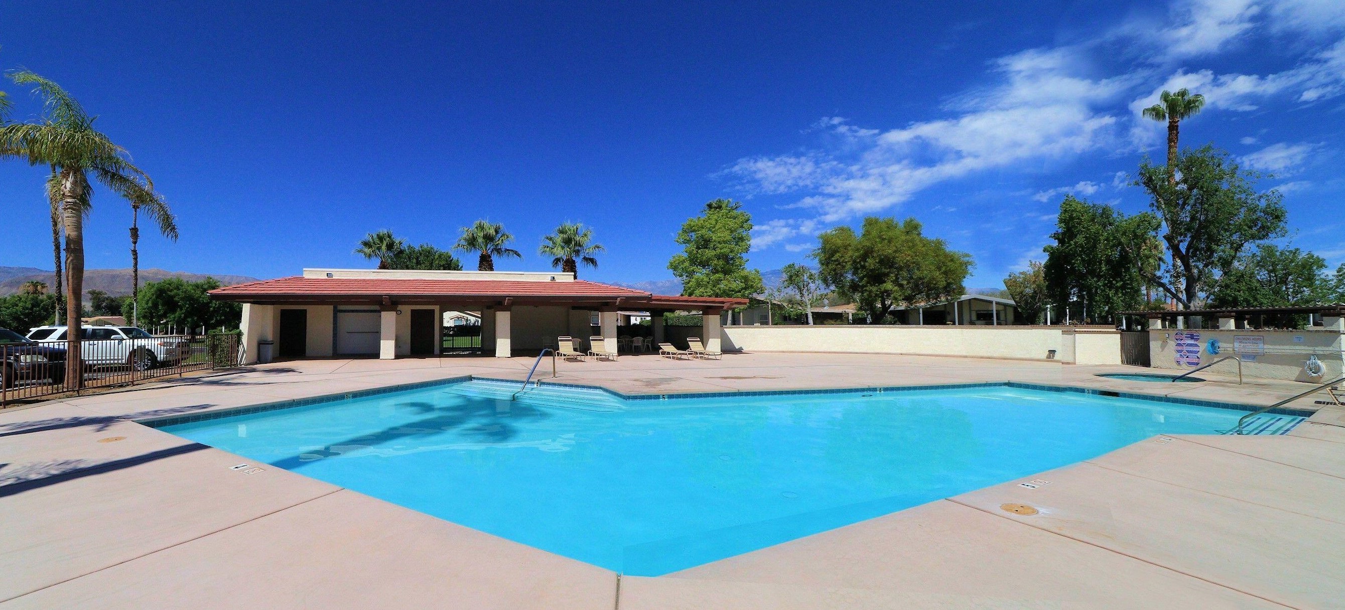 73450 Country Club Dr, Palm Desert CA  92260-8601 exterior