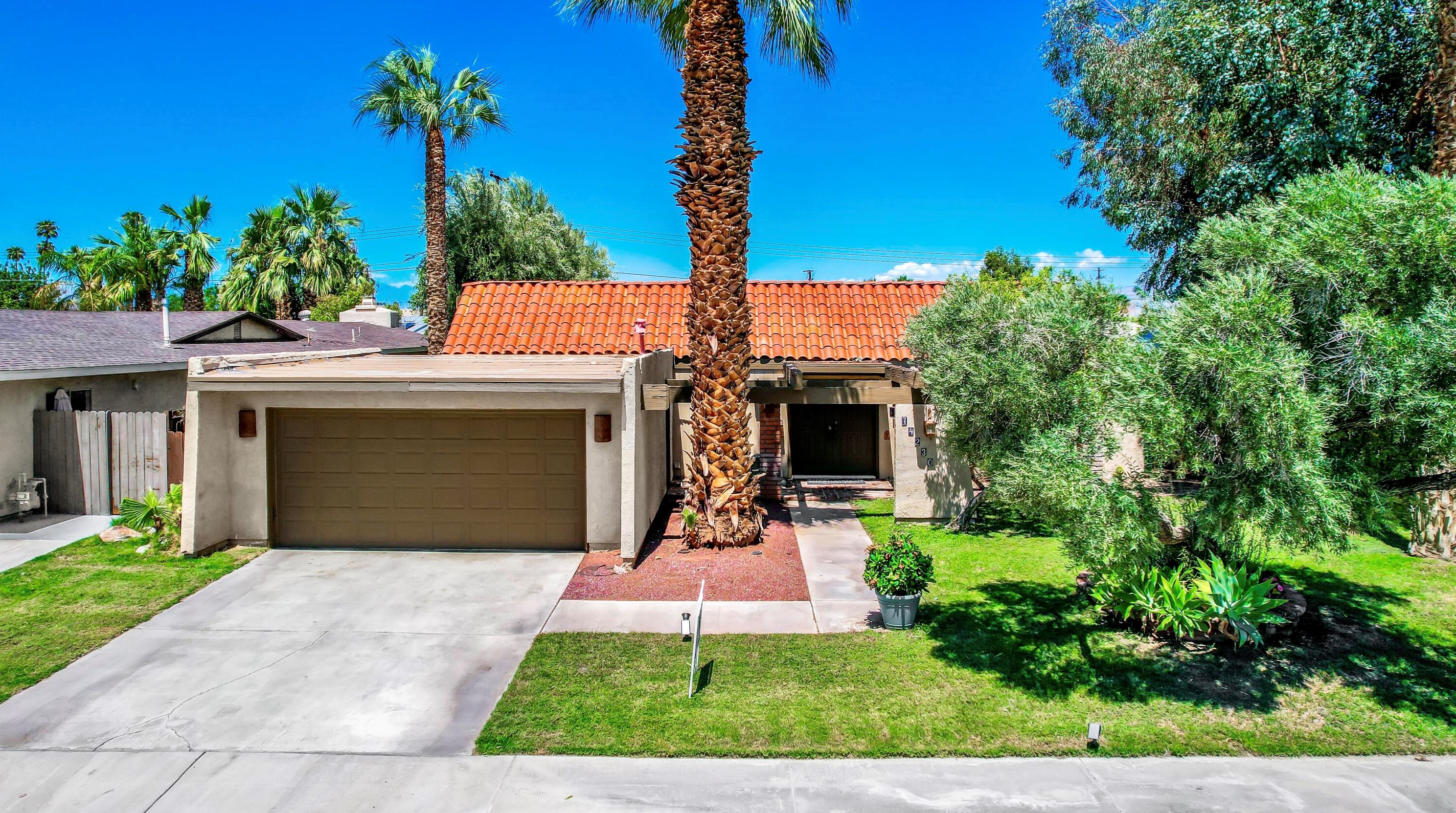 74230 Primrose Dr, Palm Desert, CA 92260-2663