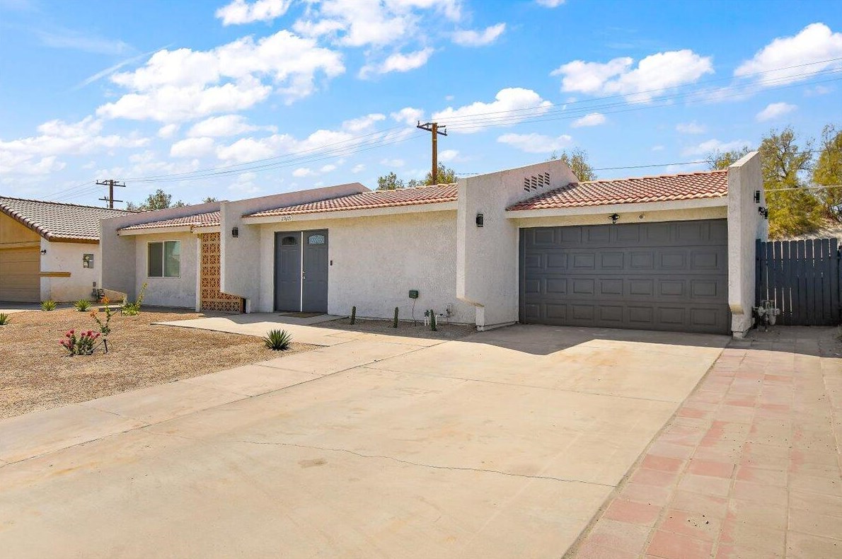 27605 Ventura Dr, Cathedral City, CA 92234-3450