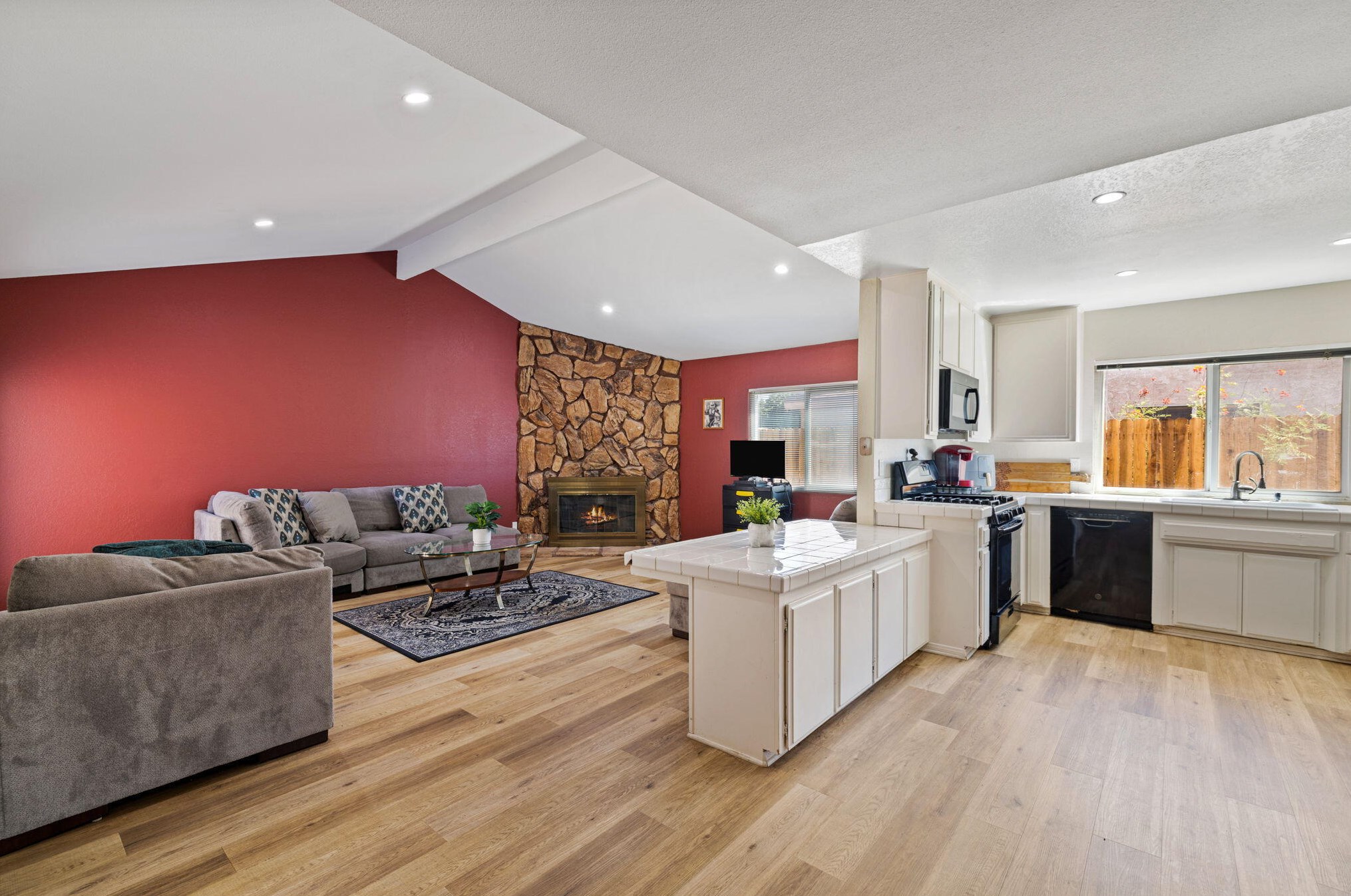 43360 Texas Ave, Palm Desert, CA 92211-7506