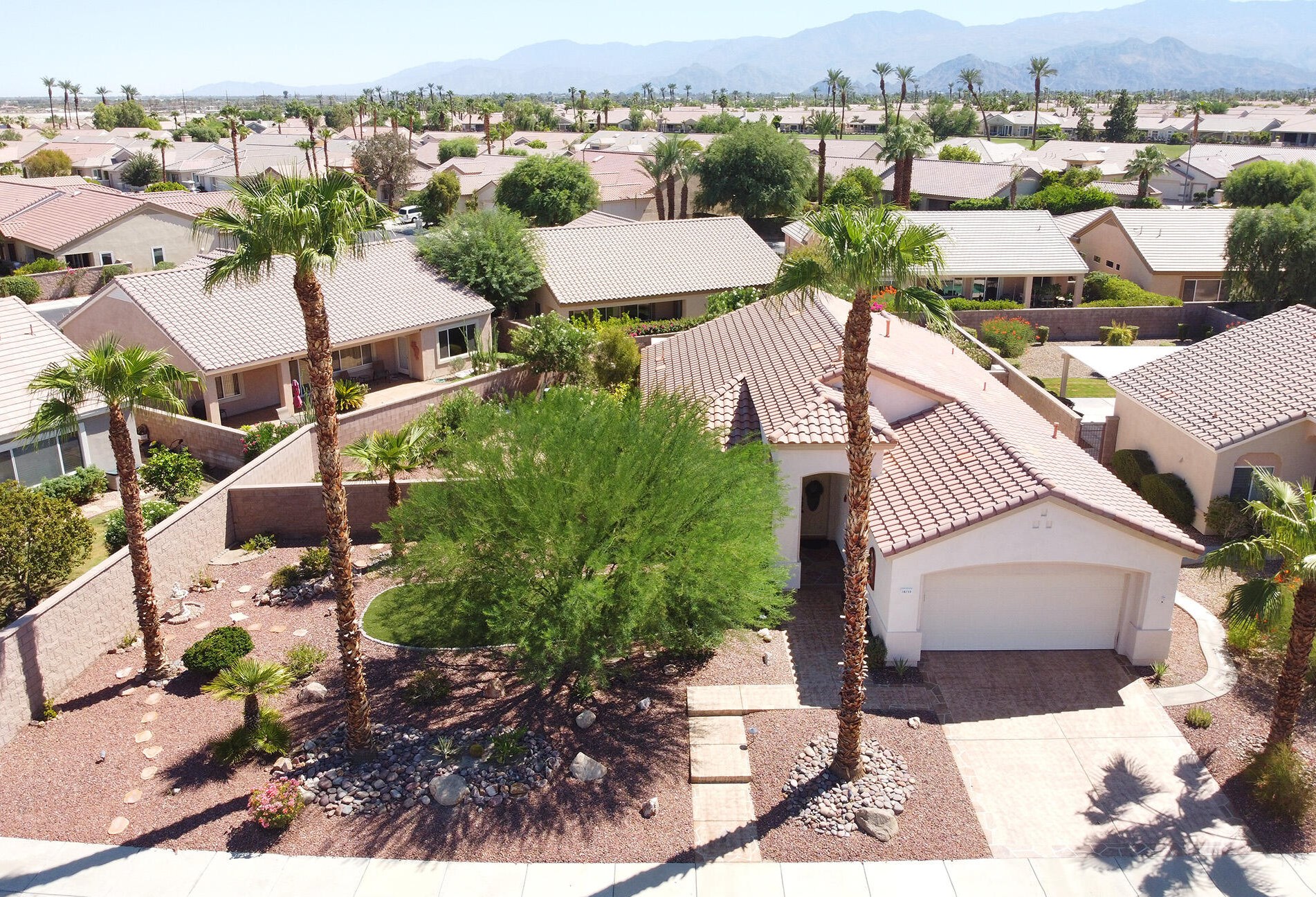 78755 Iron Bark Dr, Palm Desert, CA 92211-2631