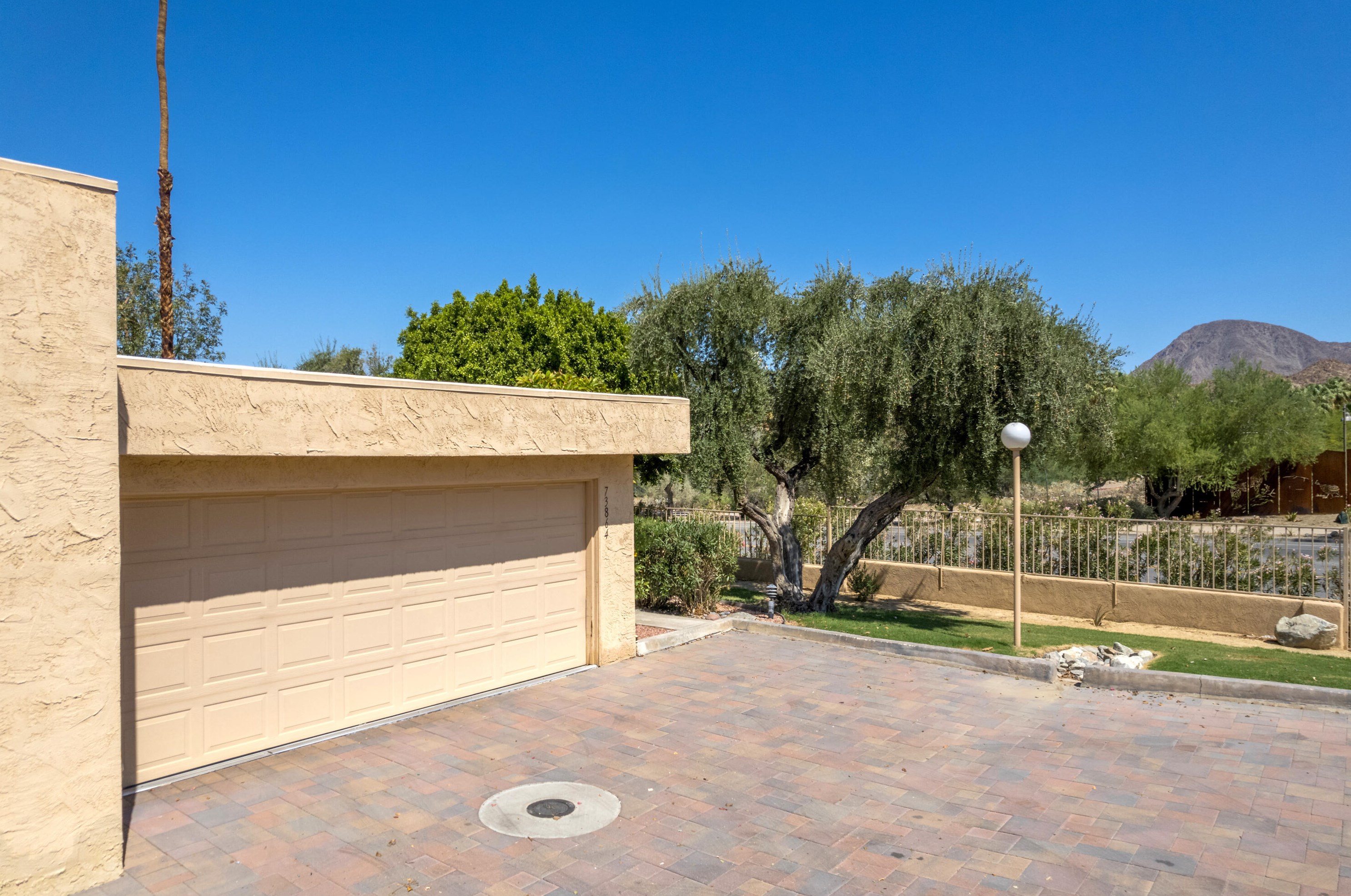 73864 Ocotillo Ct, Palm Desert, CA 92260-6152